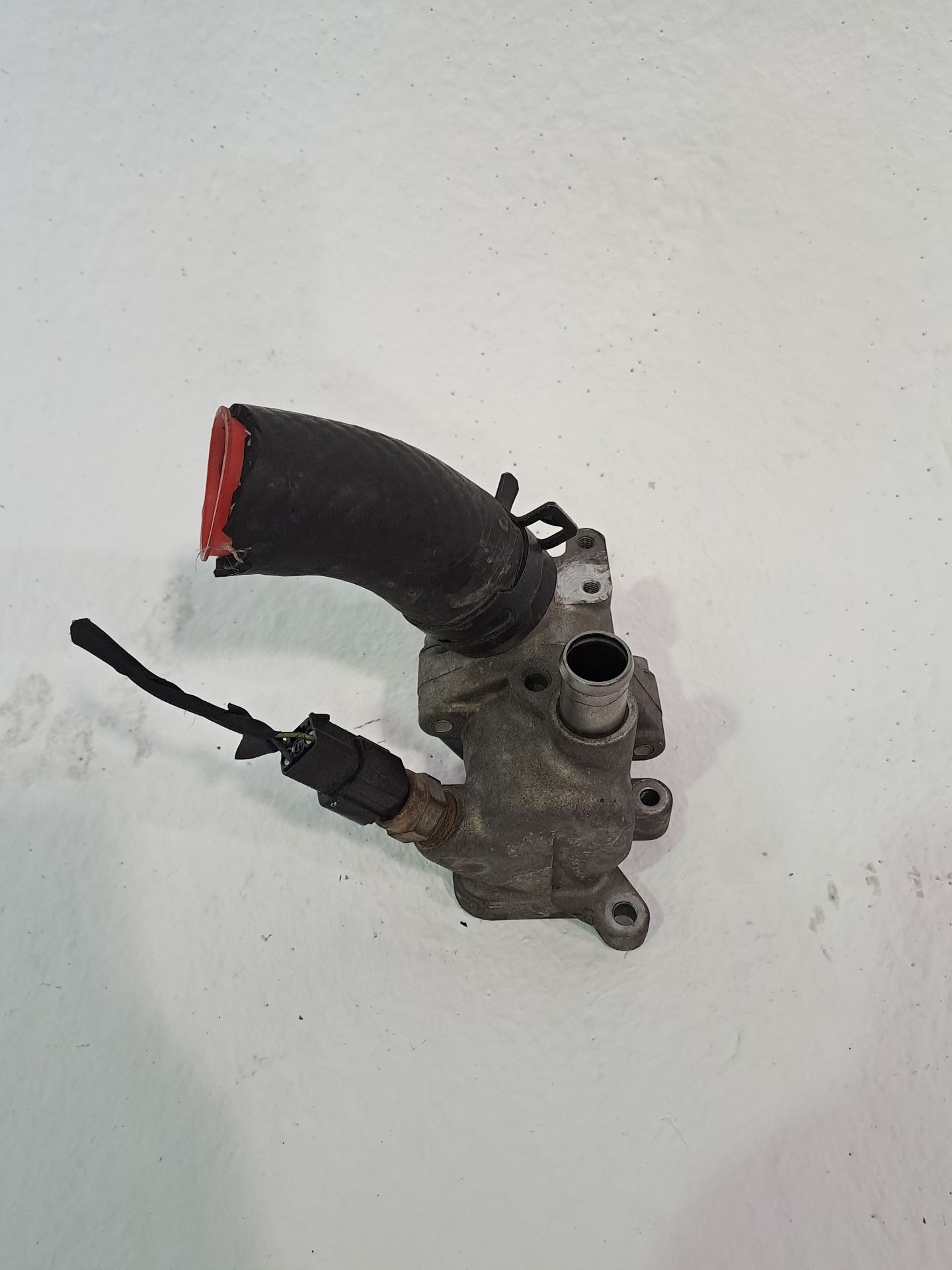 Thermostat HYUNDAI IX35 (LM, EL, ELH)