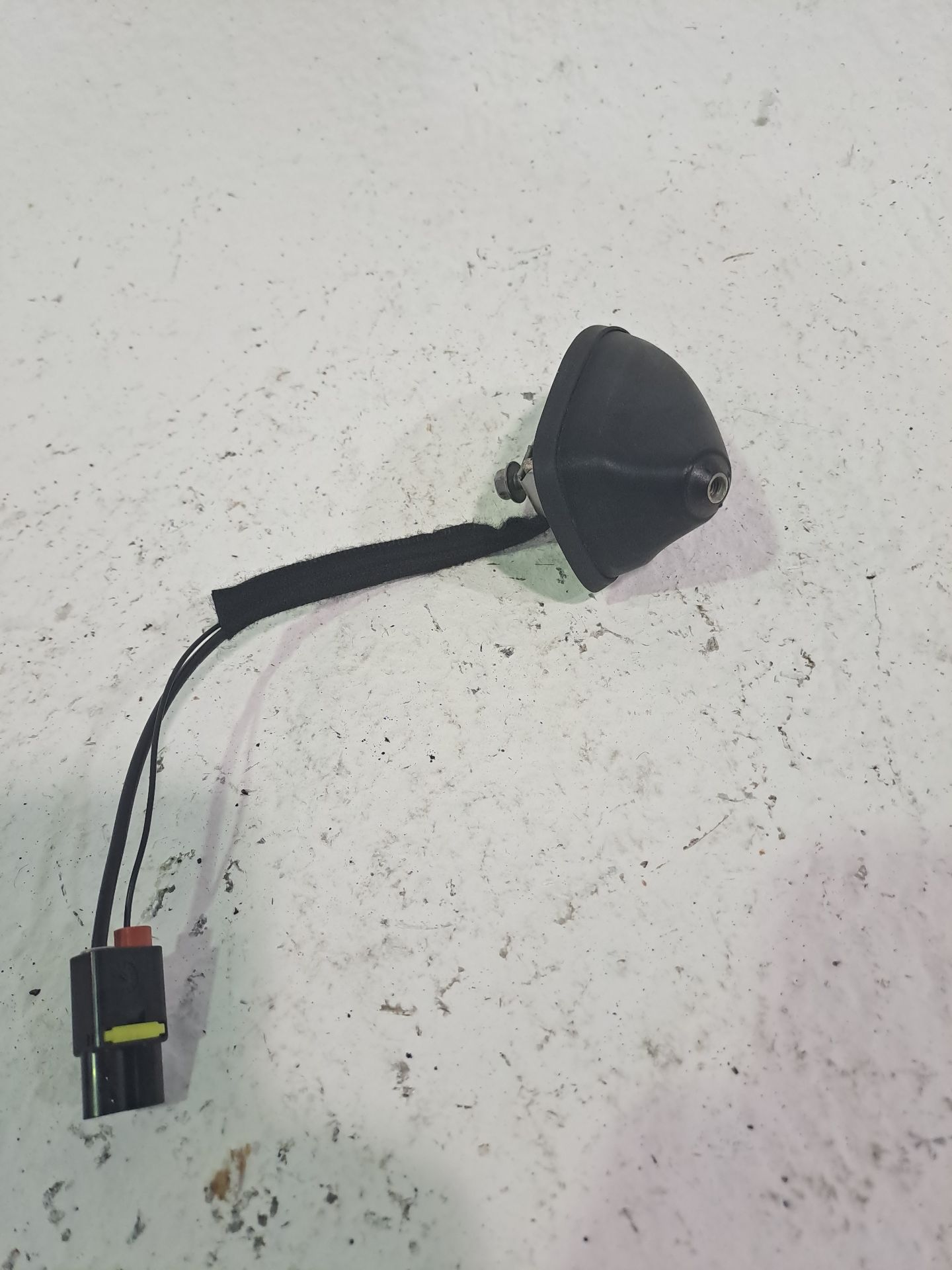 Embase d'antenne FORD FOCUS