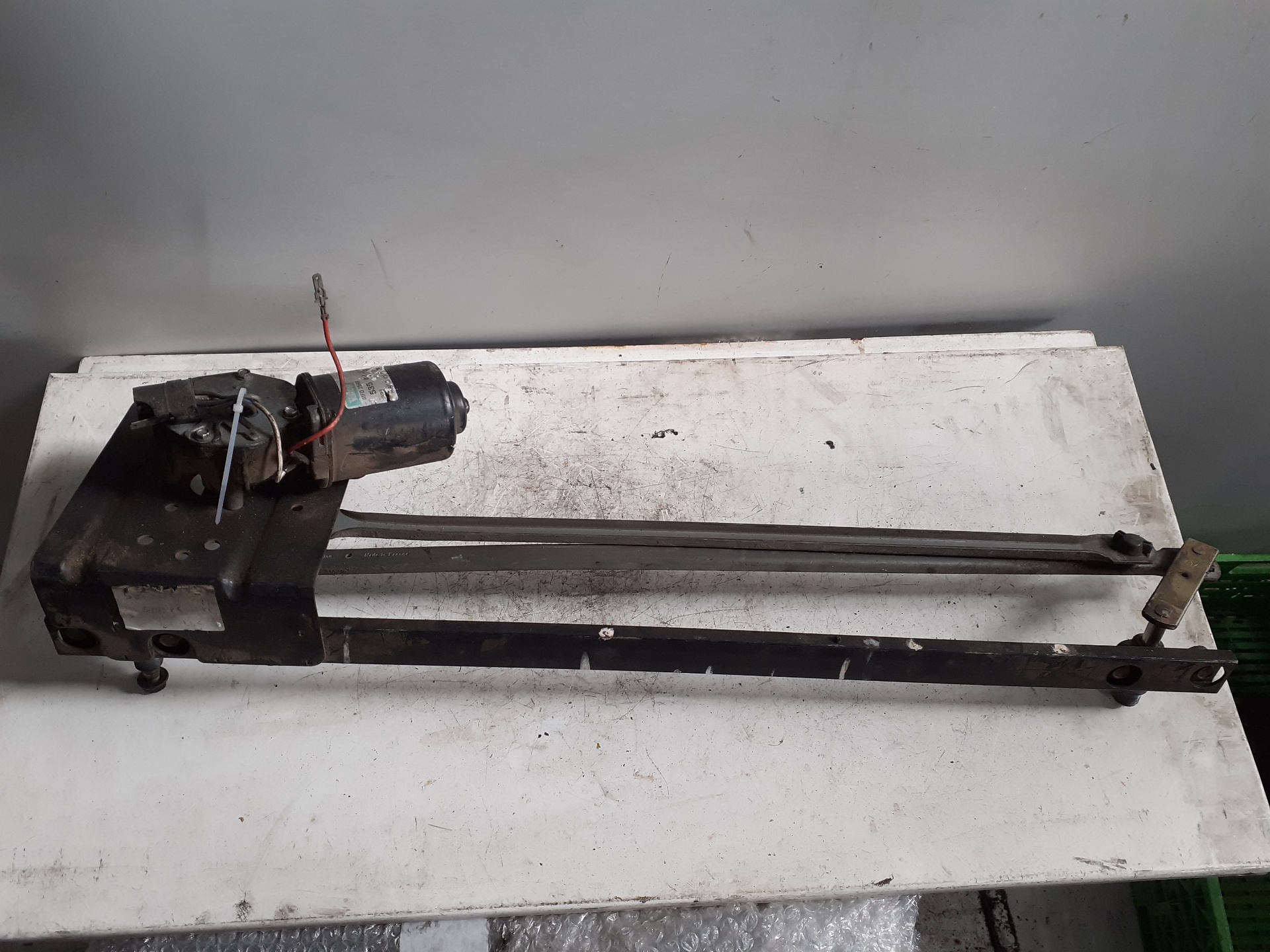 Moteur d'essuie-glace avant RENAULT TRAFIC CAJA CERRADA (AB 4.01)