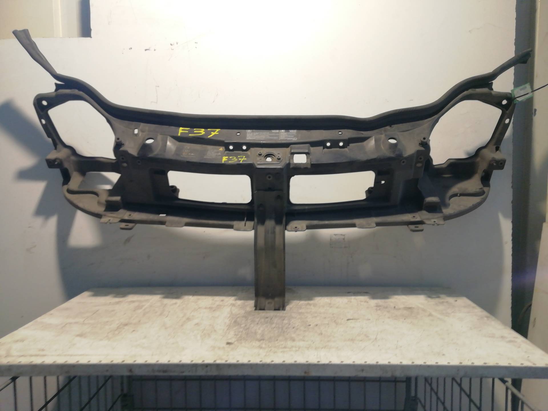 Front Panel RENAULT TRAFIC CAJA CERRADA (AB 4.01)