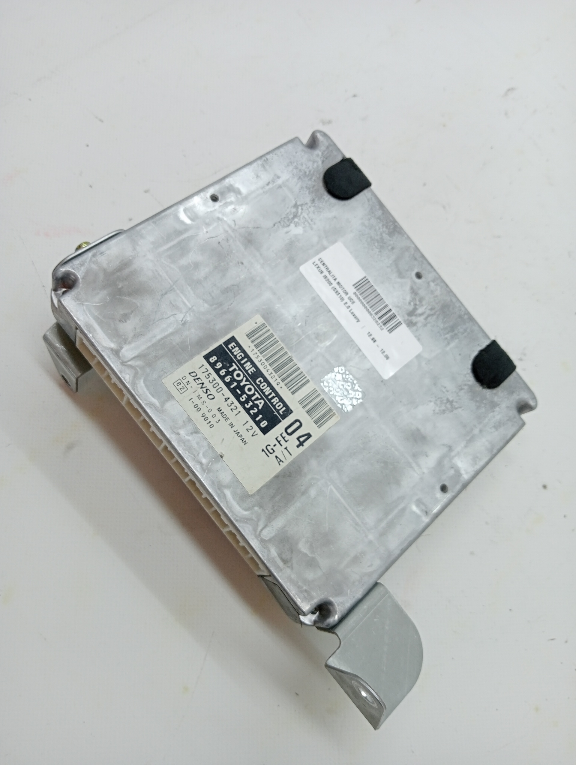 Engine control unit ECU LEXUS IS200 (GXE10)