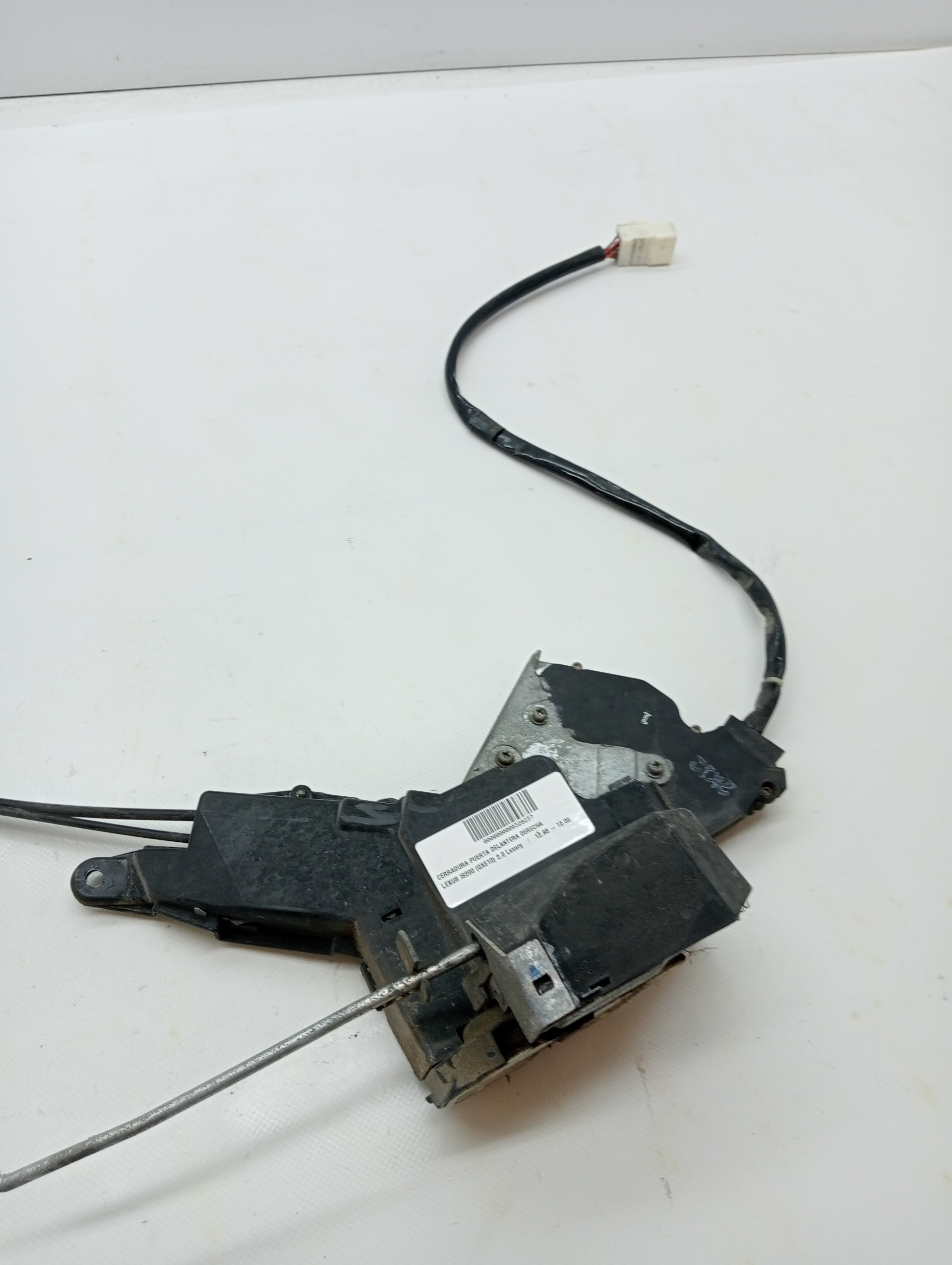 Serrure porte avant droite LEXUS IS200 (GXE10)