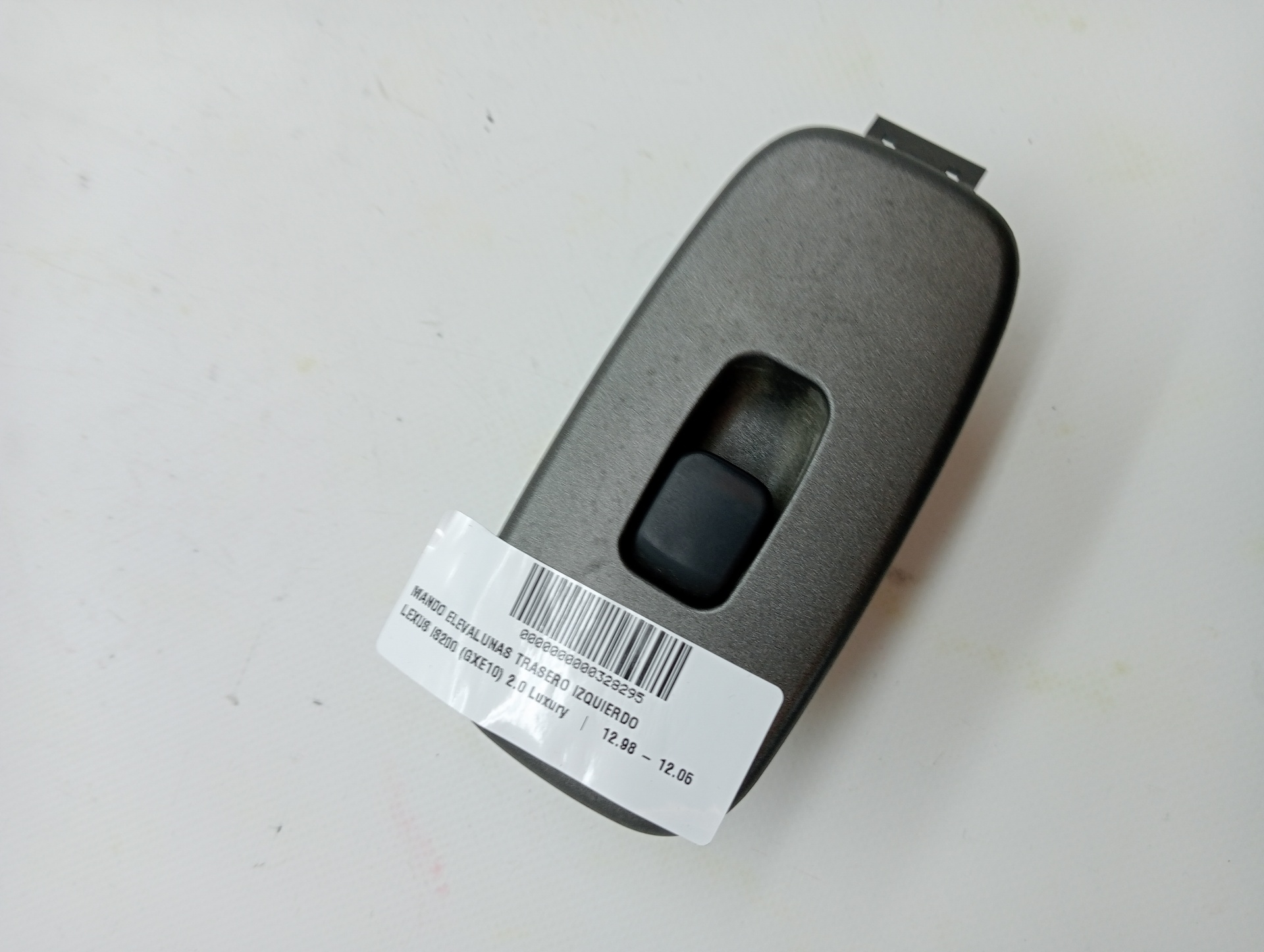 MANDO ELEVALUNAS TRASERO IZQUIERDO LEXUS IS200 (GXE10)