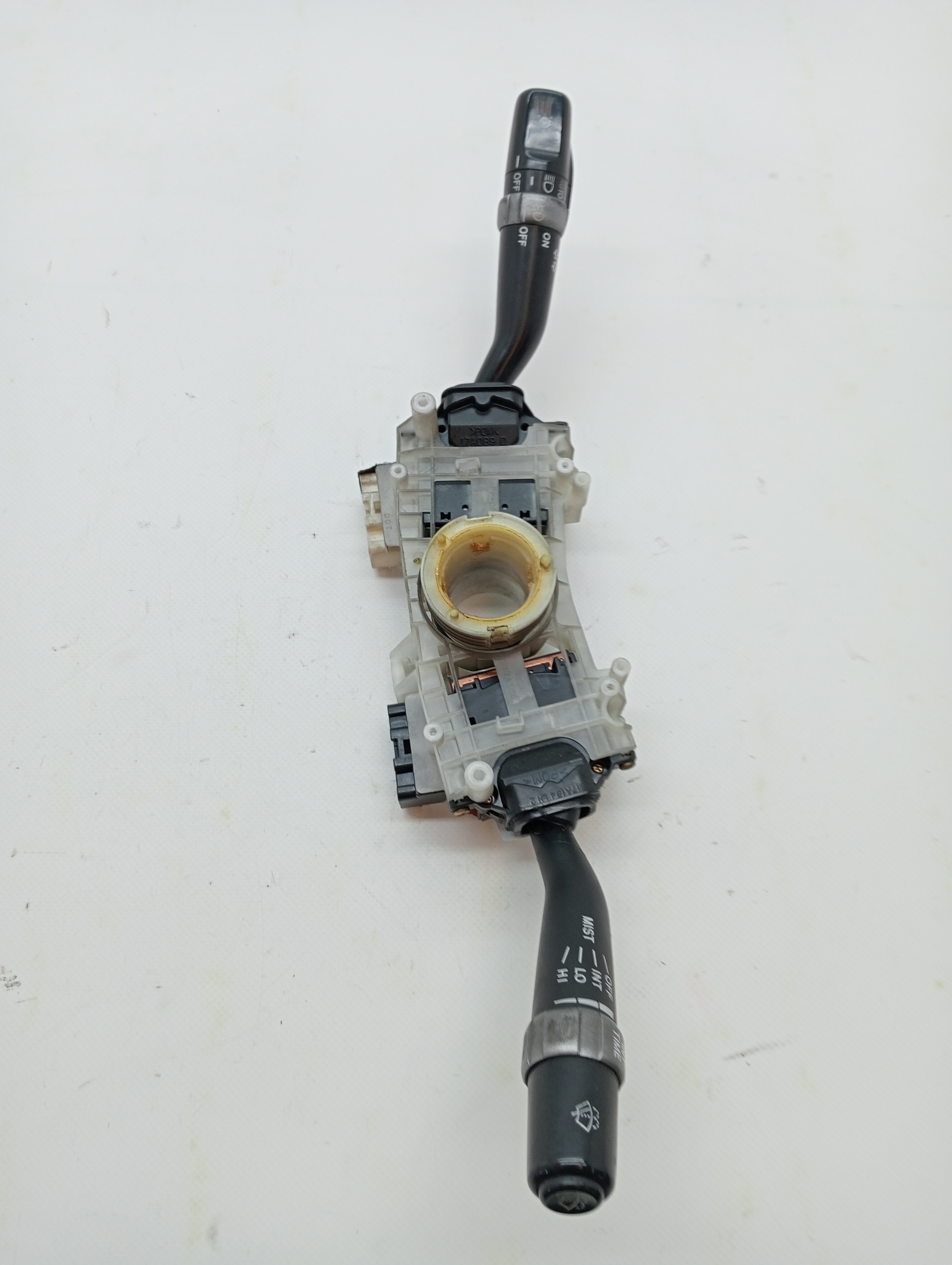 MANDO MULTIFUNCION LEXUS IS200 (GXE10)