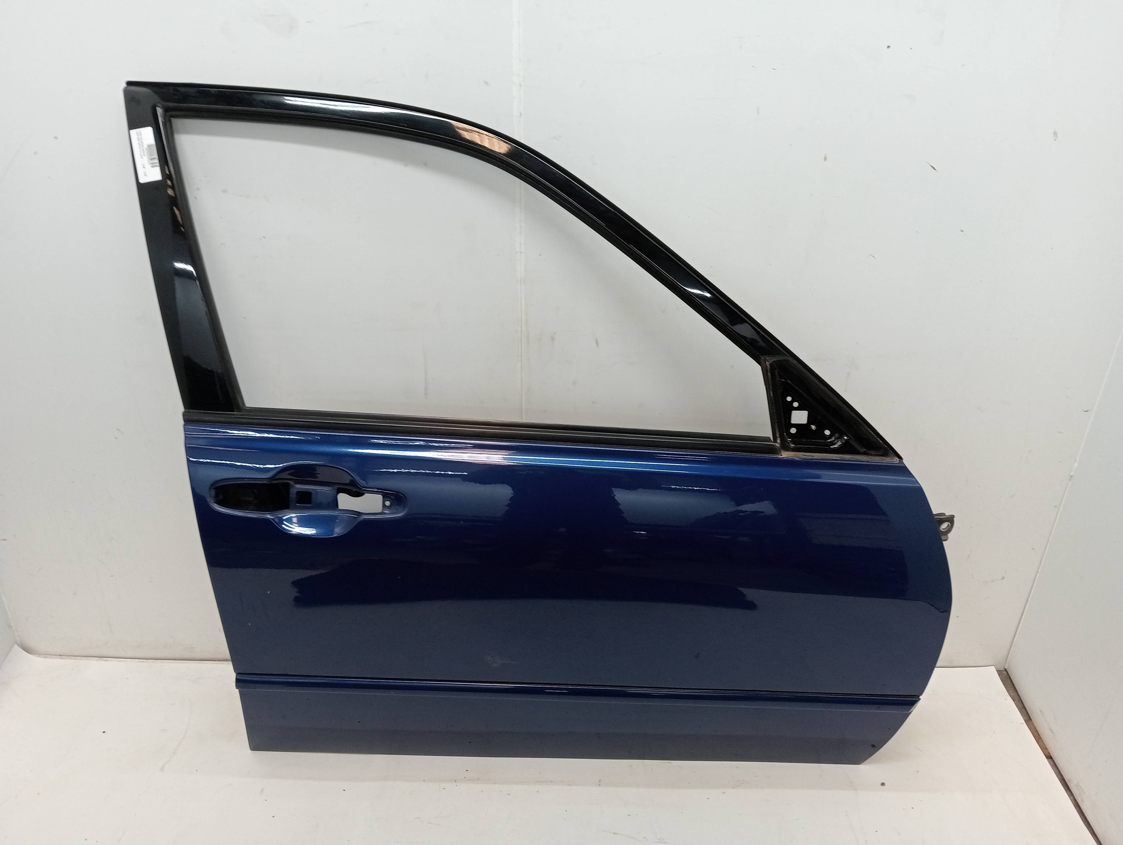 Porte avant droite LEXUS IS200 (GXE10)