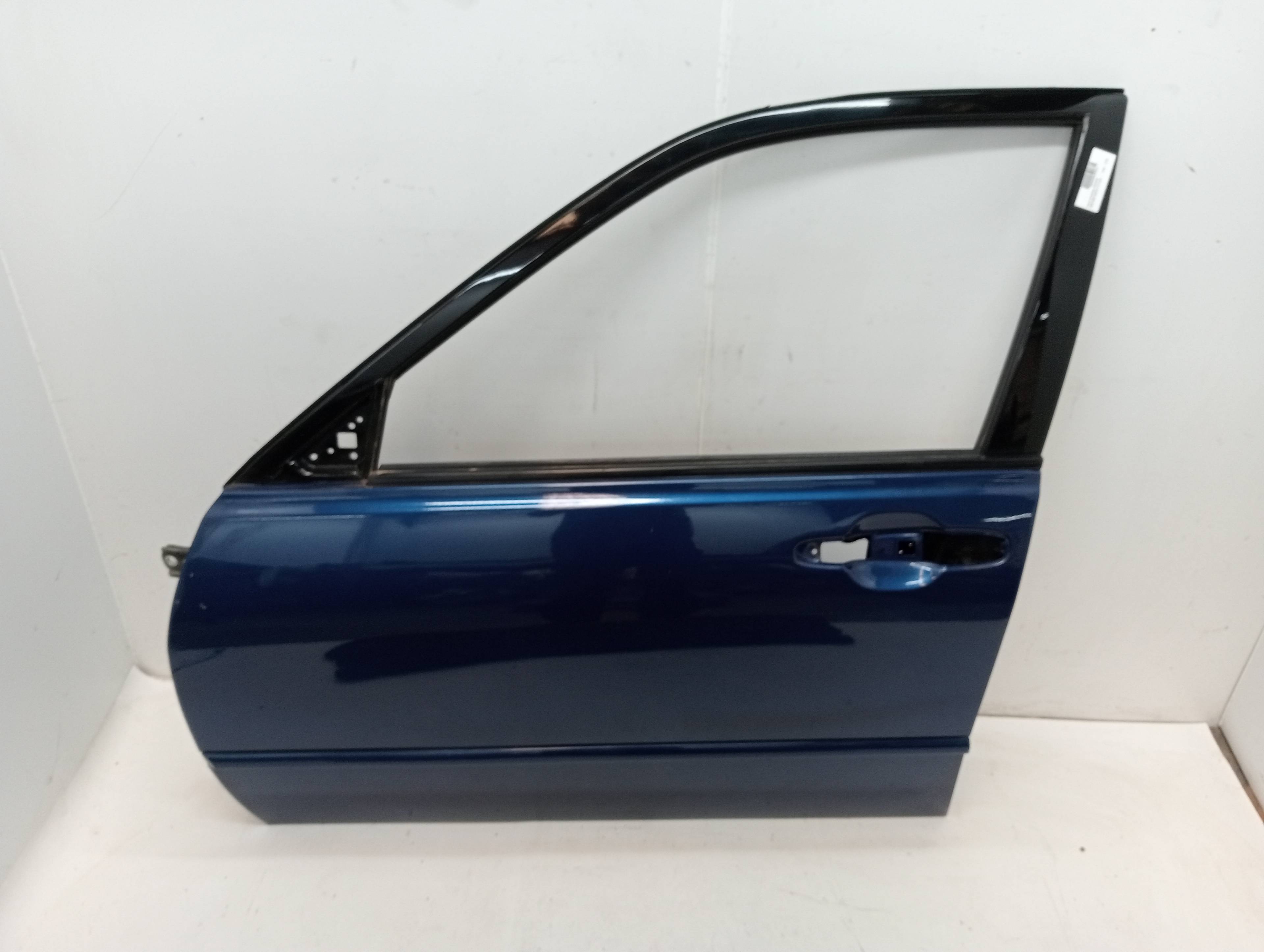 Porte avant gauche LEXUS IS200 (GXE10)