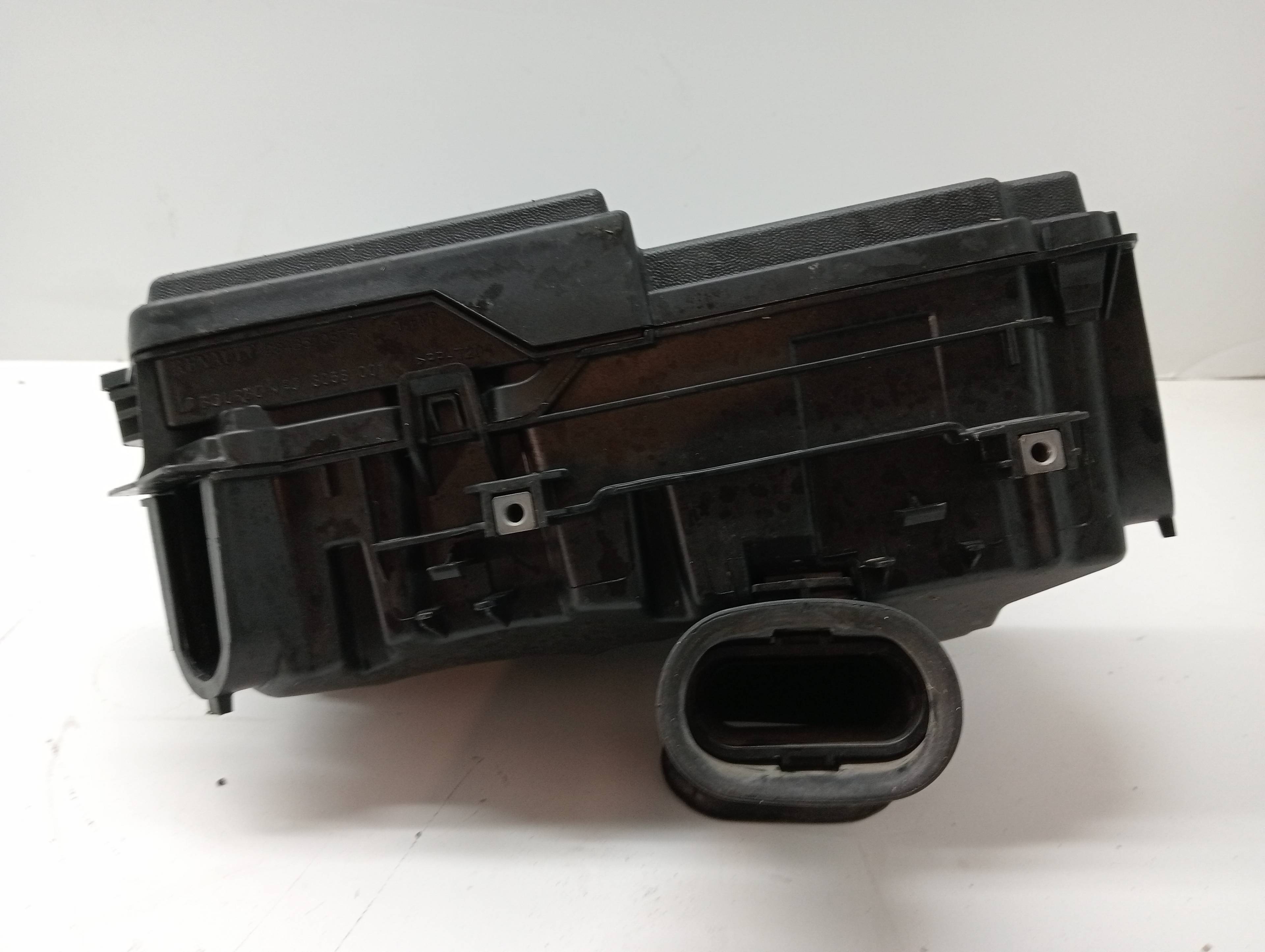 CAJA FILTRO AIRE RENAULT MEGANE IV BERLINA 5P