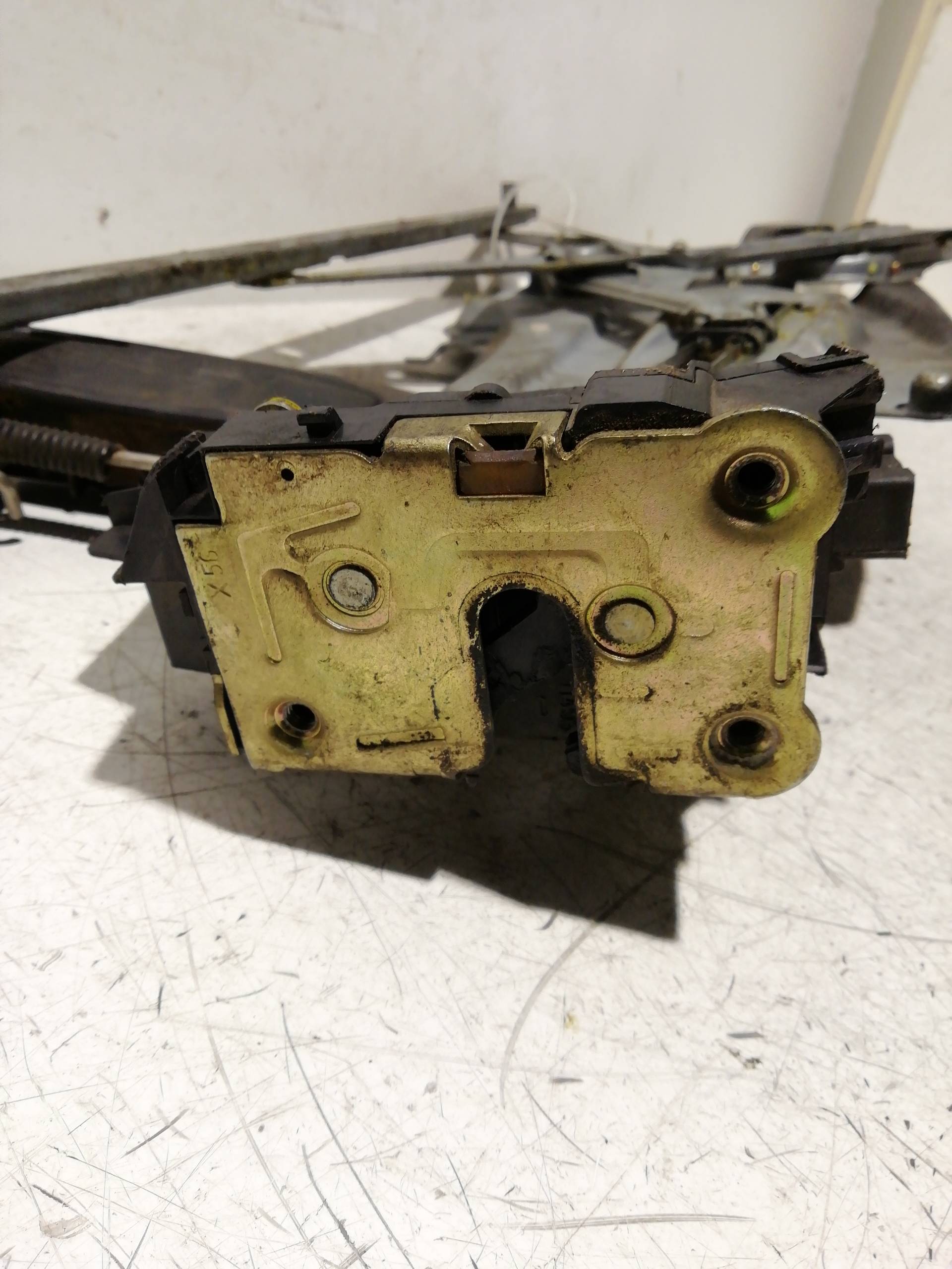 Serratura porta anteriore destra RENAULT LAGUNA (B56)