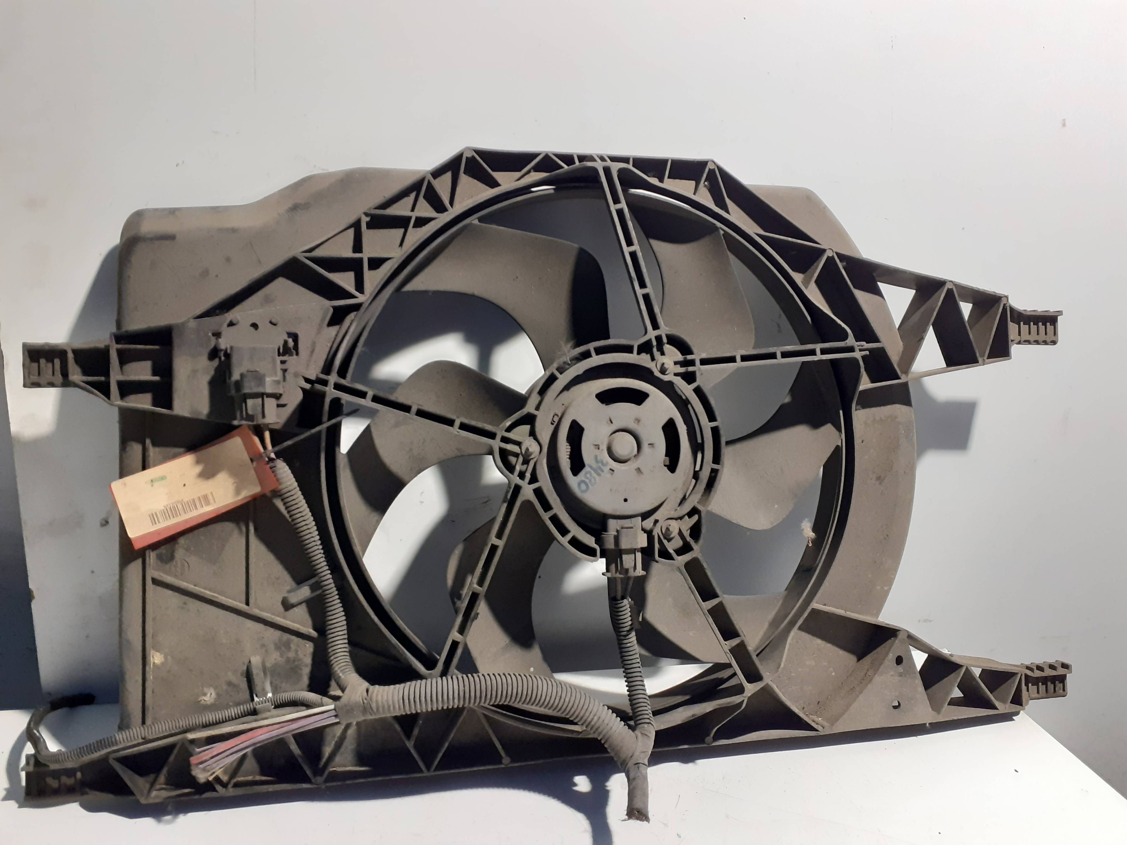 Radiator fan RENAULT LAGUNA (B56)