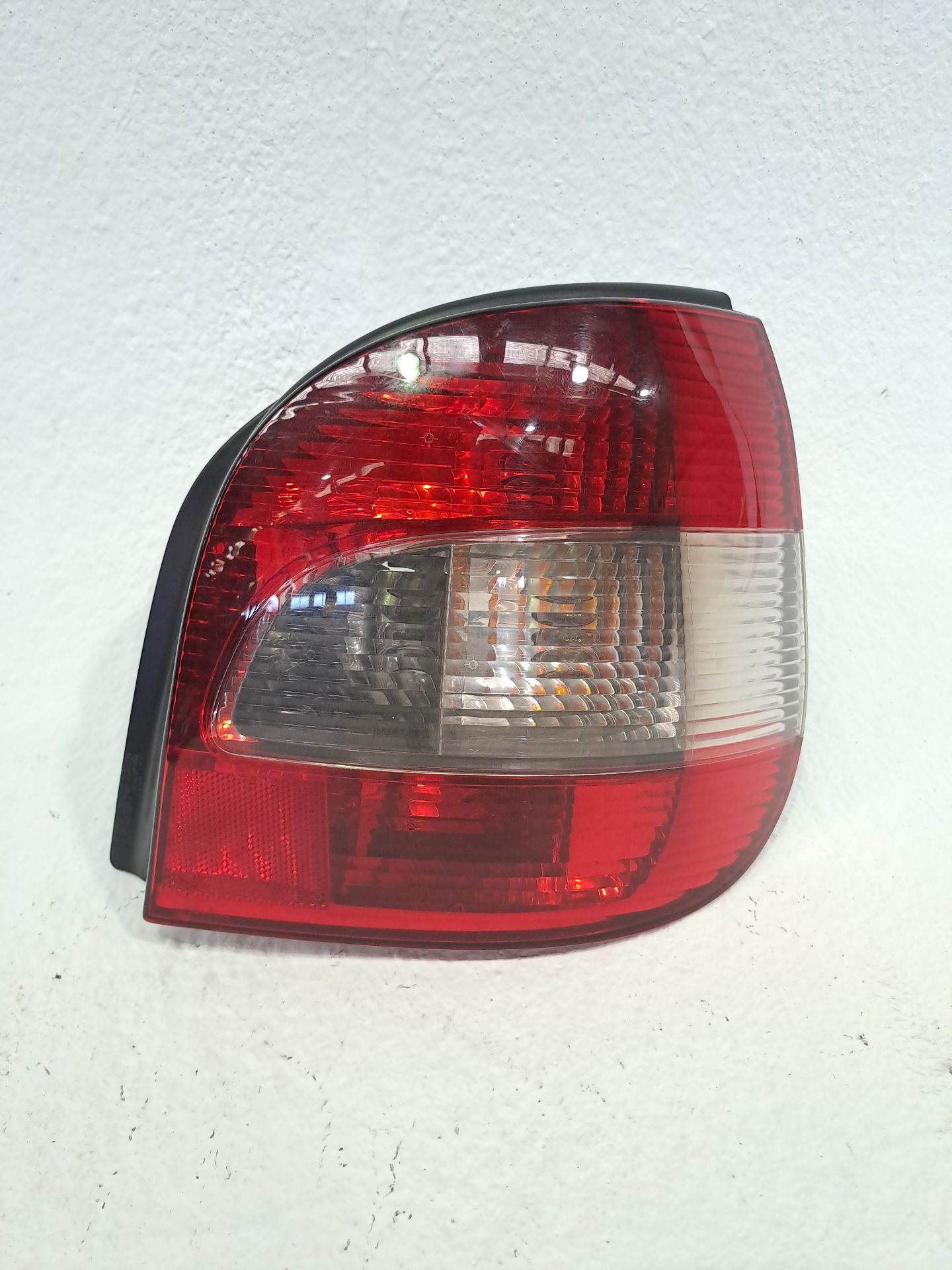 Feu arrière droit RENAULT MEGANE I FASE 2 GANDTOUR (KA..)