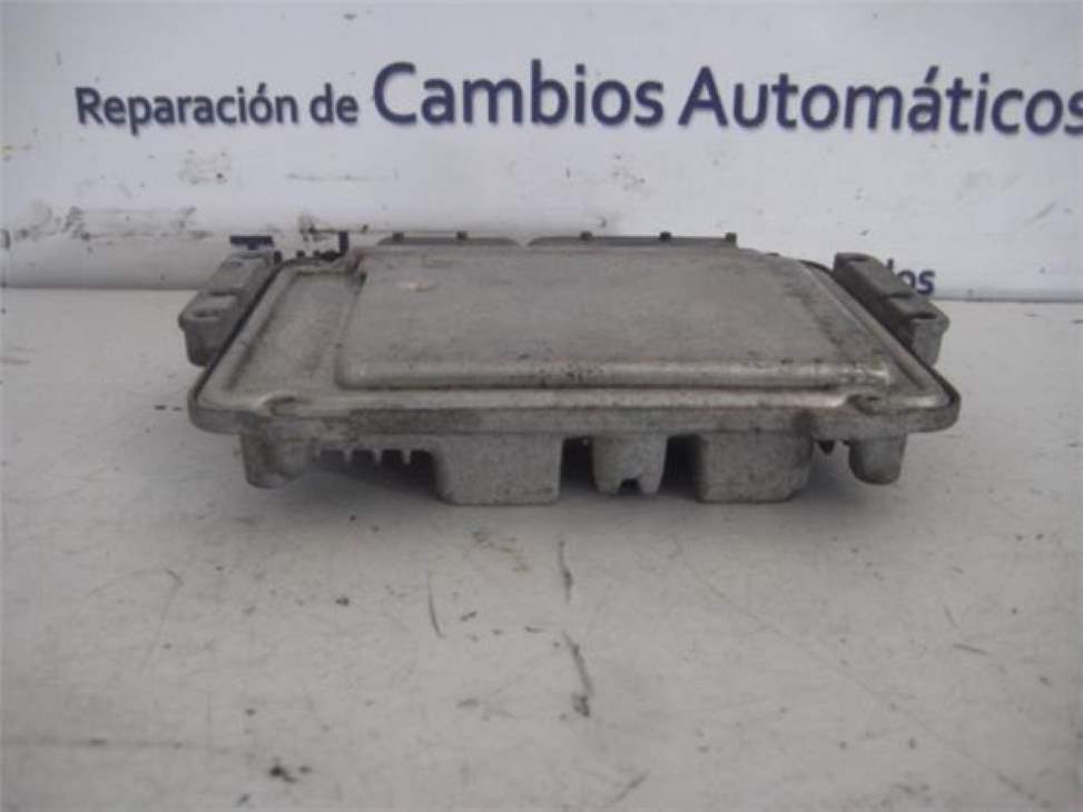 Calculateur moteur OPEL ZAFIRA B