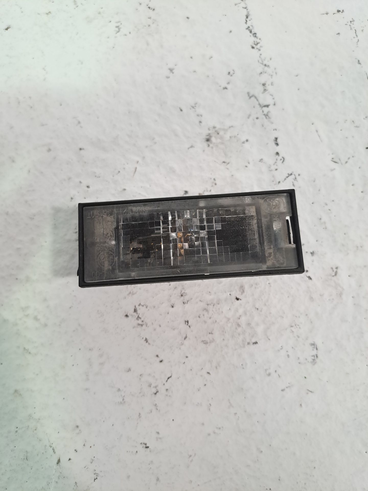 Éclairage de plaque RENAULT TRAFIC II FURGONETA (FL)