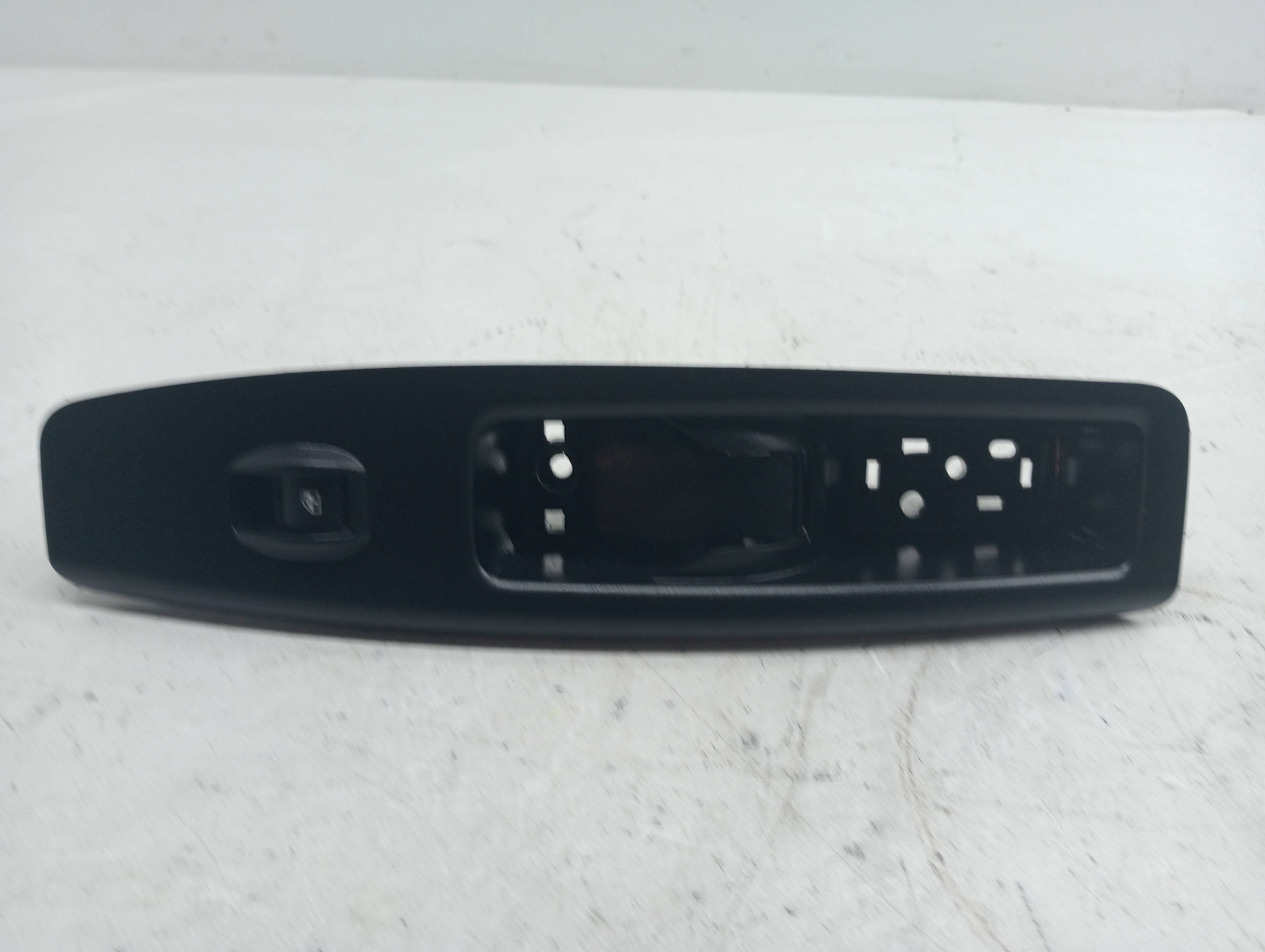 Commande lève-vitre avant droit FIAT DOBLO CARGO (263_)