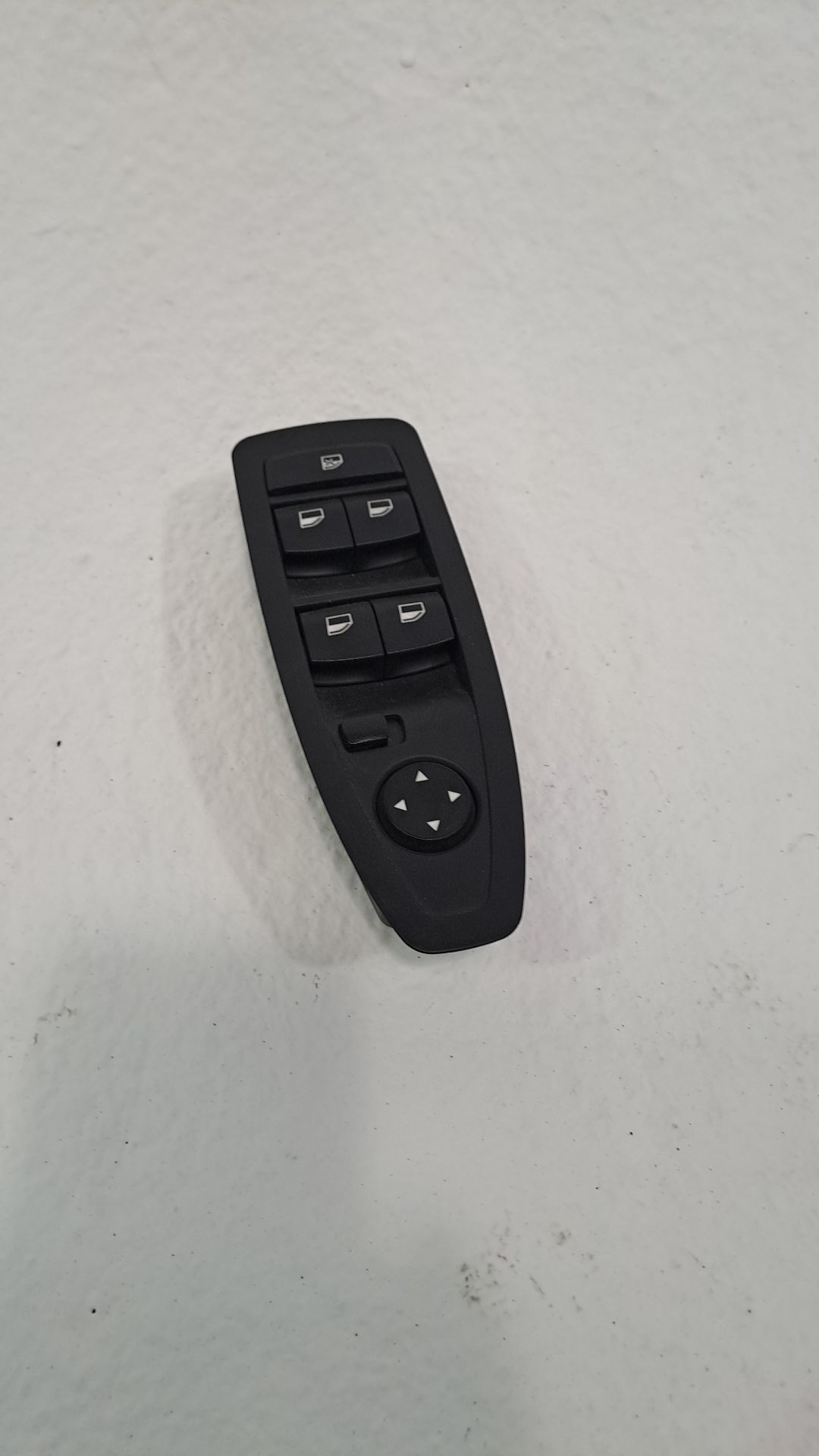 Front Left Window Switch BMW 1 (F20)