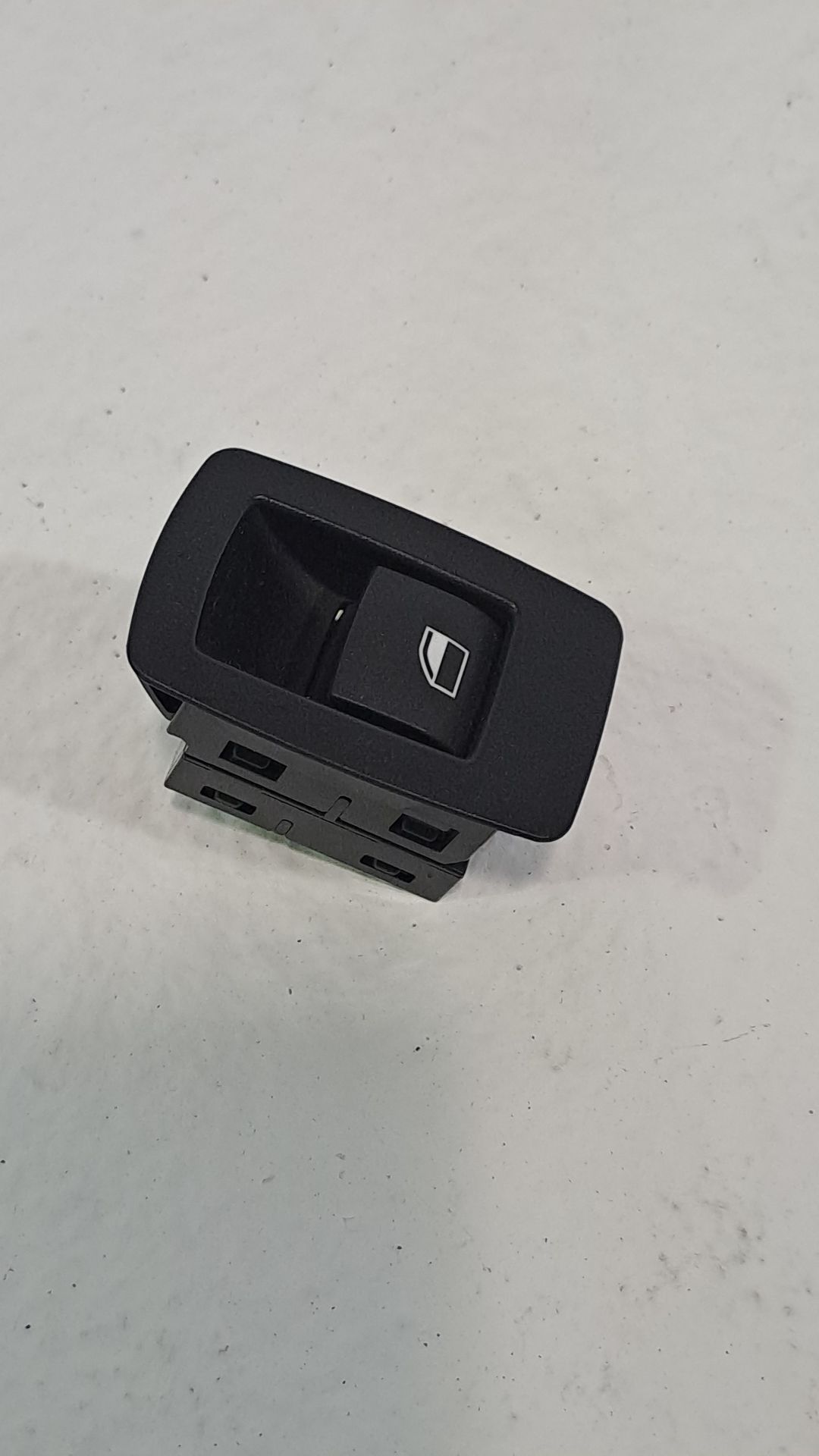 Rear Right Window Switch BMW 1 (F20)