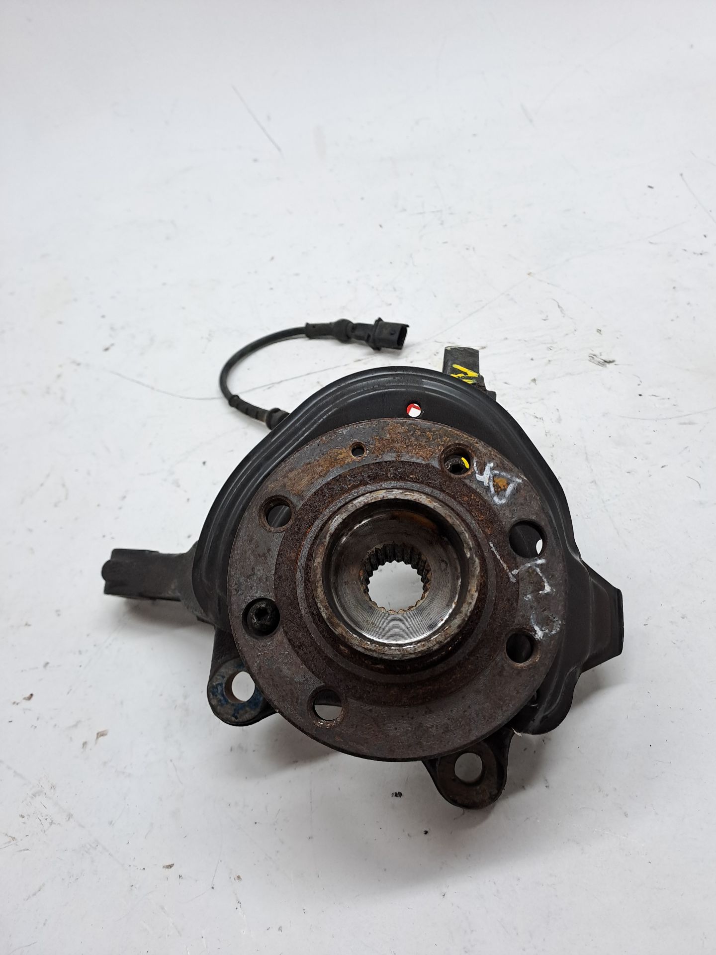 Fusée avant droite OPEL CORSA C