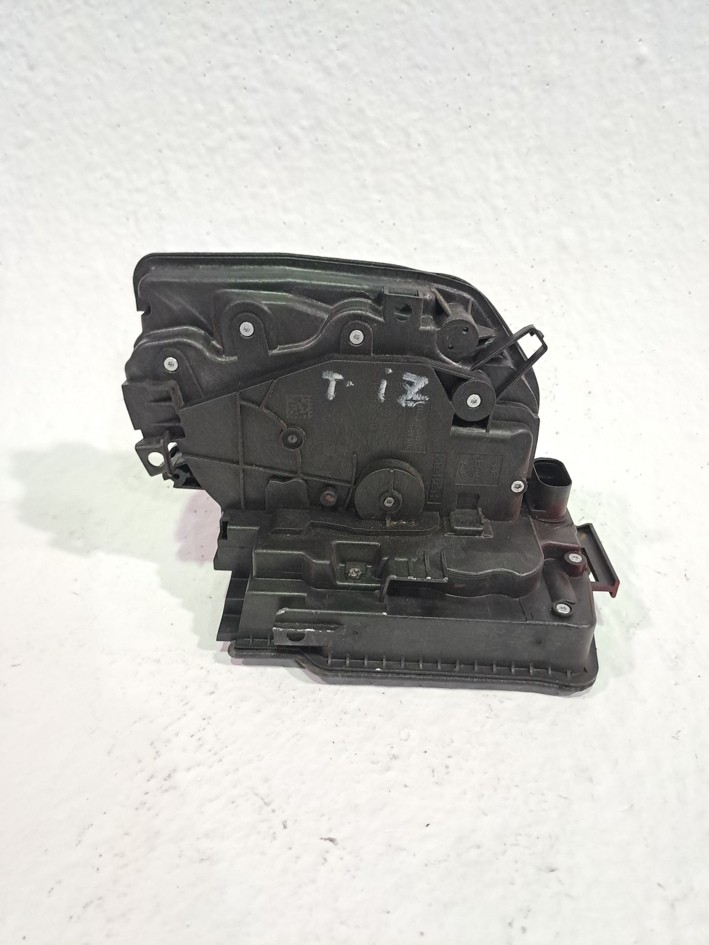 Rear left door lock MINI MINI 5-TRG. (F55)