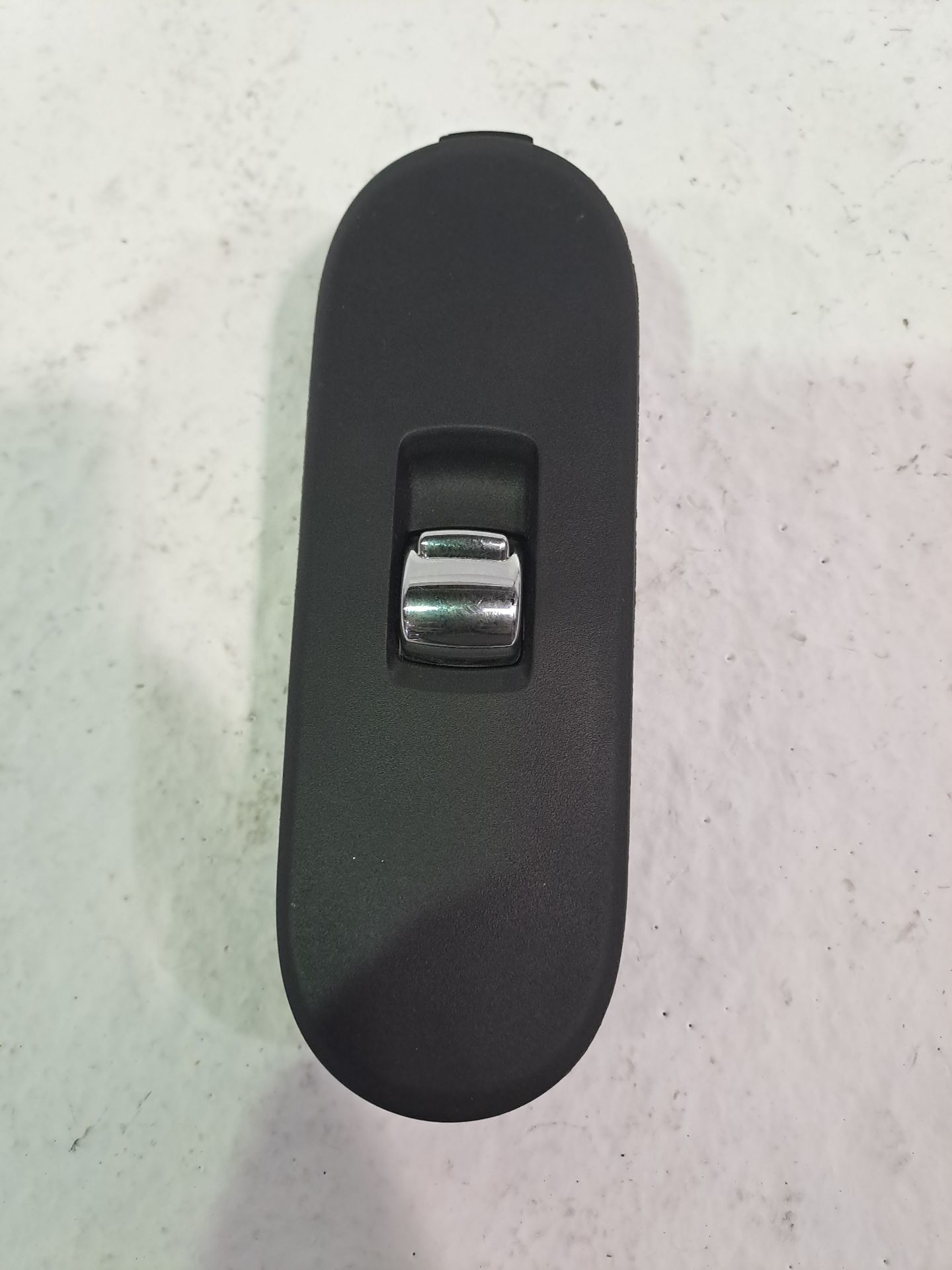 MANDO ELEVALUNAS DELANTERO DERECHO MINI MINI 5-TRG. (F55)