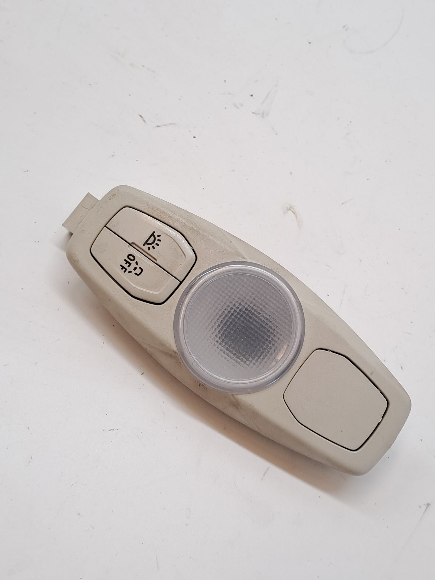 Luce interna FORD FOCUS LIM. (CB8)
