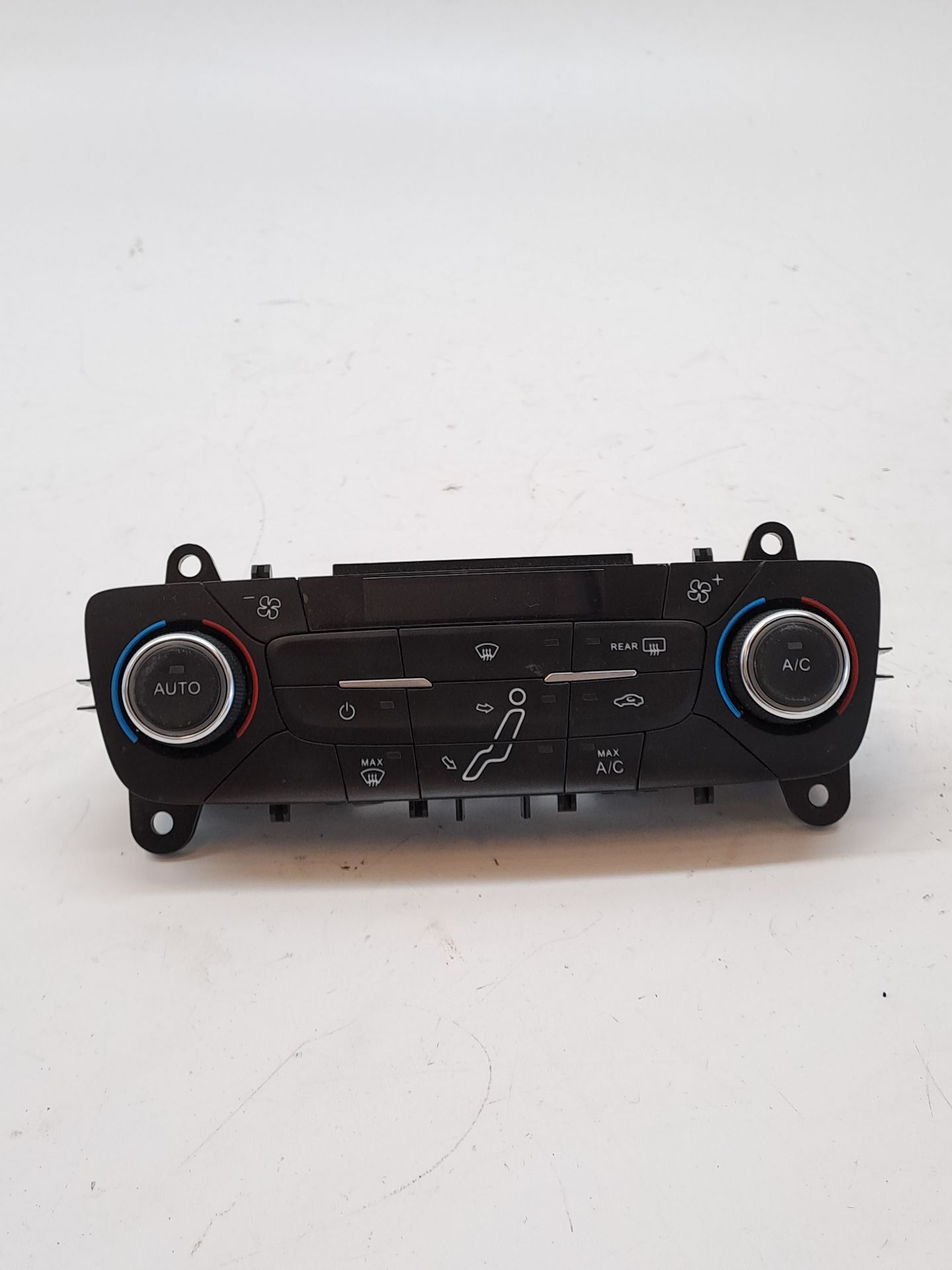 MANDO CLIMATIZADOR FORD FOCUS LIM. (CB8)