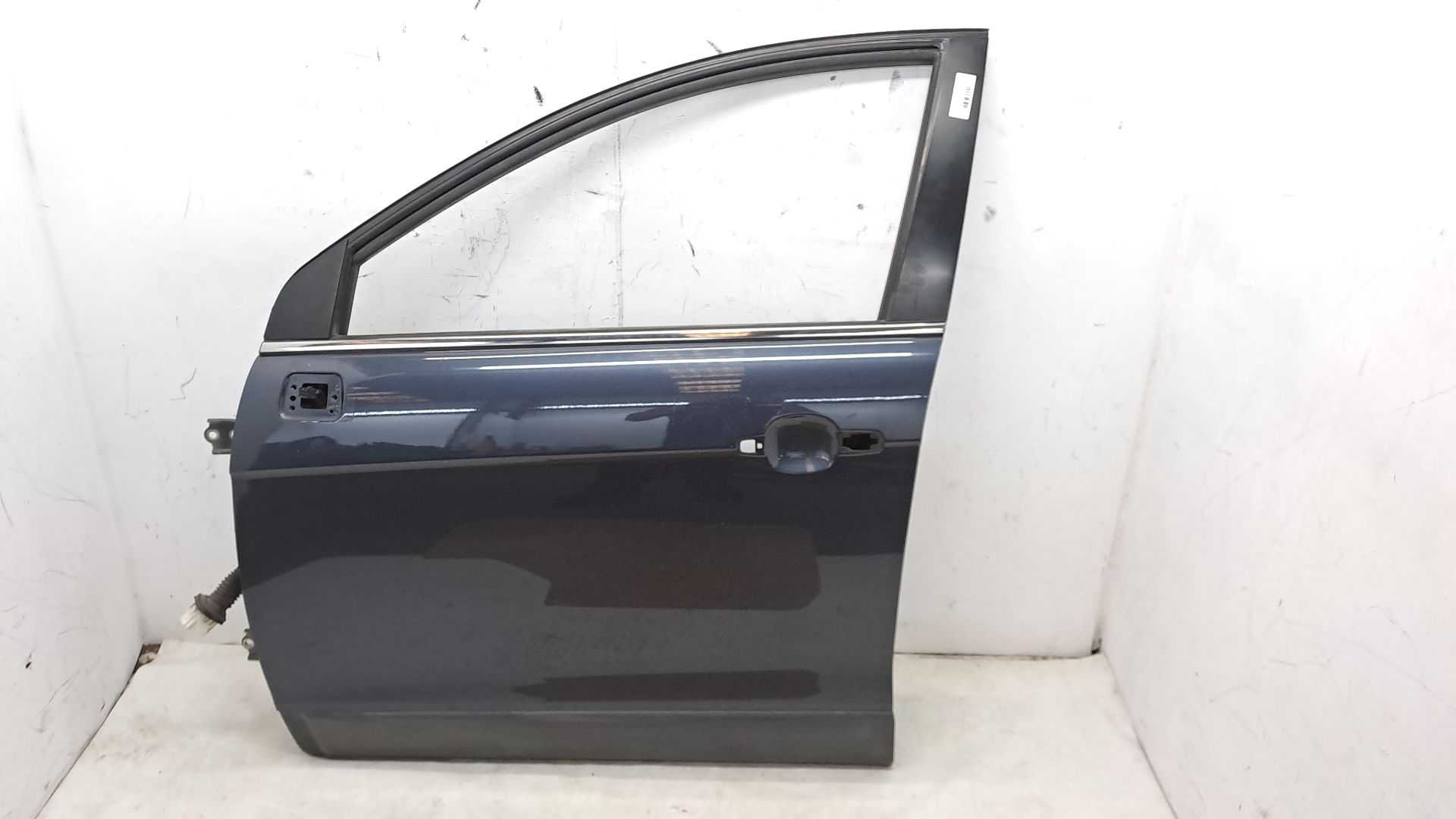 Front Door Left CHEVROLET CAPTIVA