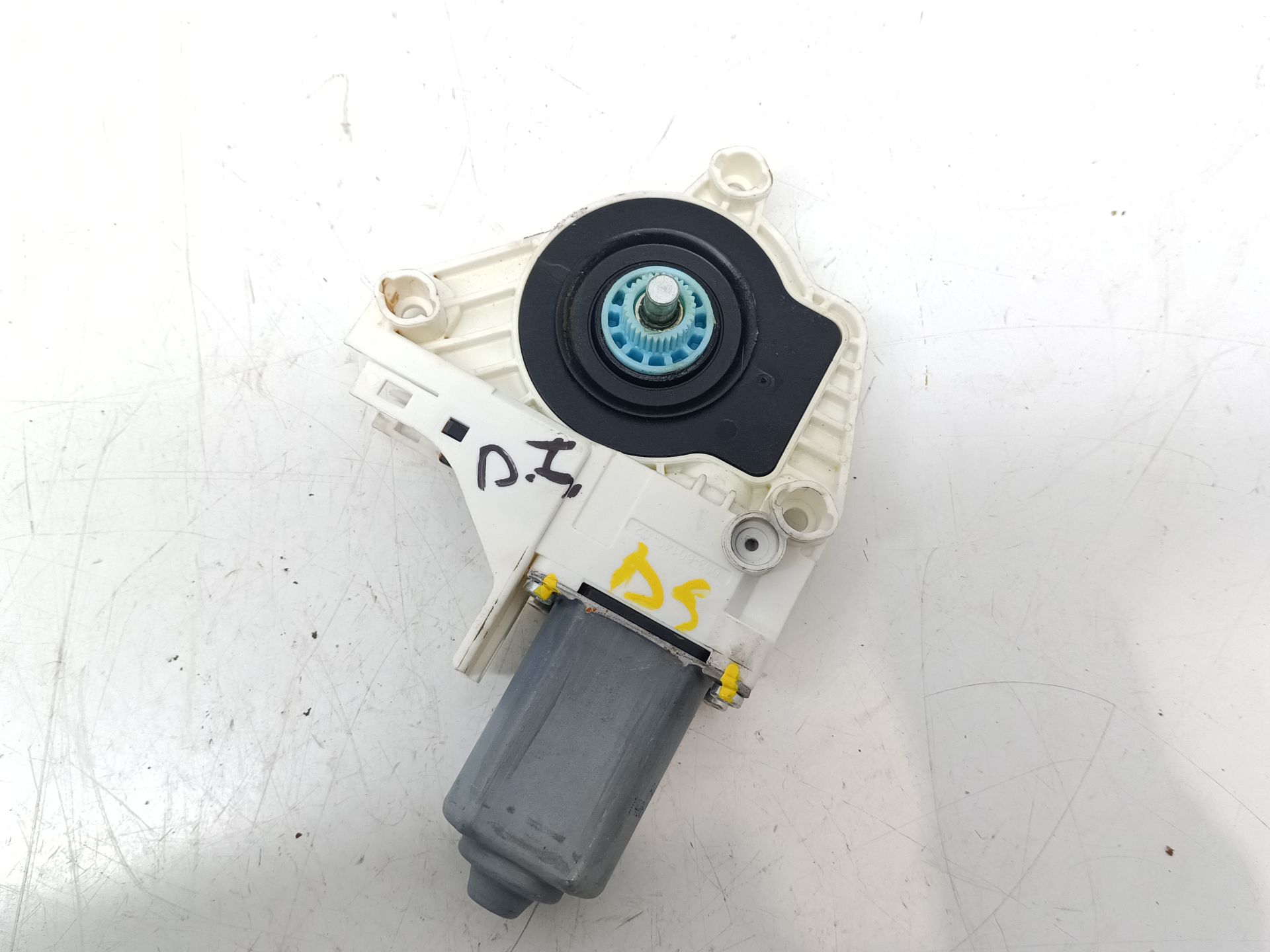 Front Left Window Motor AUDI Q5 (8R)
