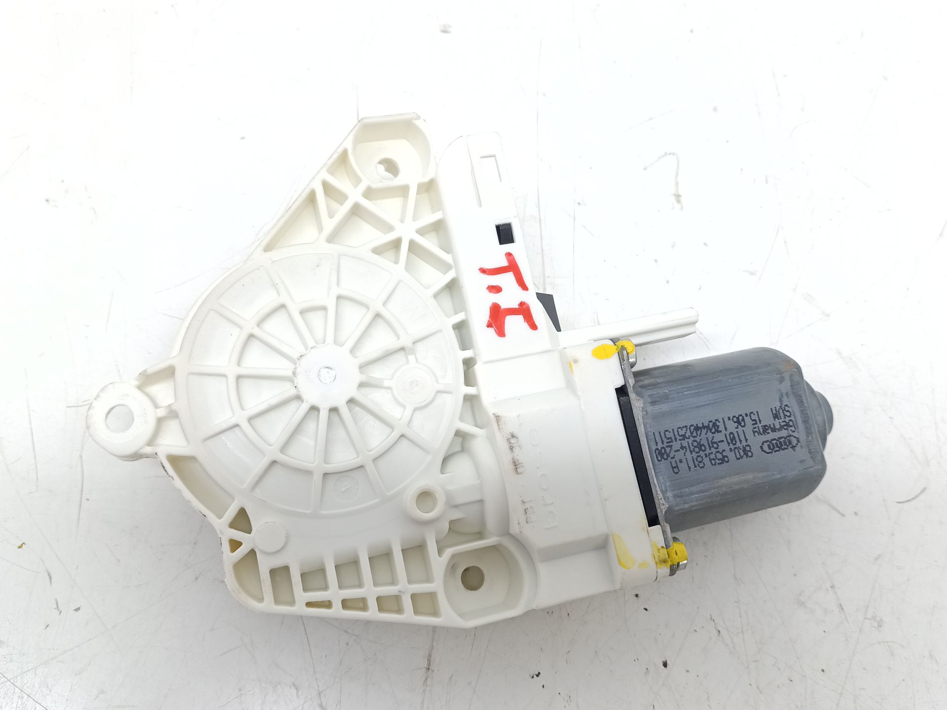 Rear Left Window Motor AUDI Q5 (8R)