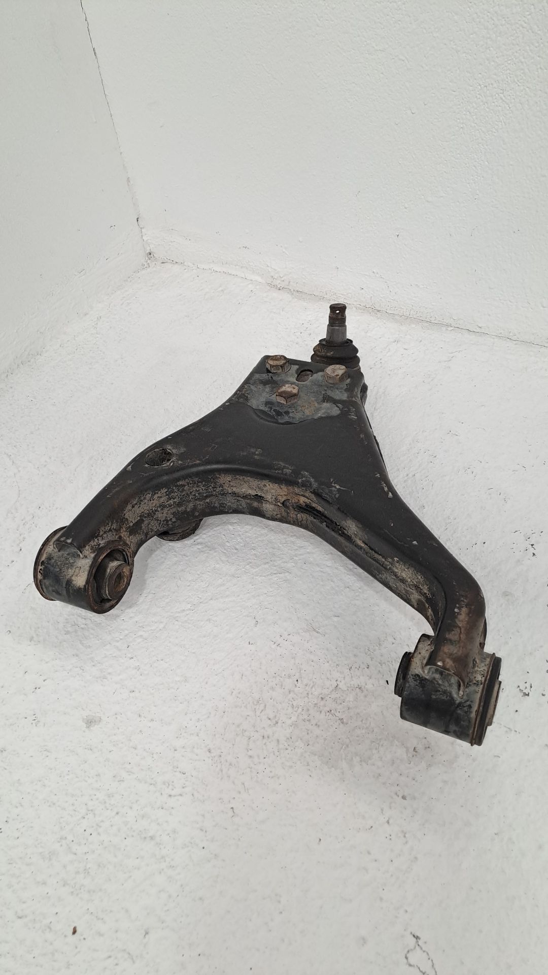 Front Right Lower Control Arm KIA SORENTO