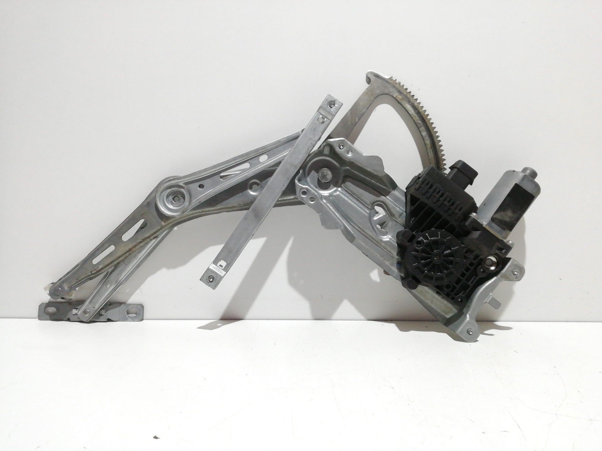 ELEVALUNAS DELANTERO DERECHO FERRARI 360 (F131)
