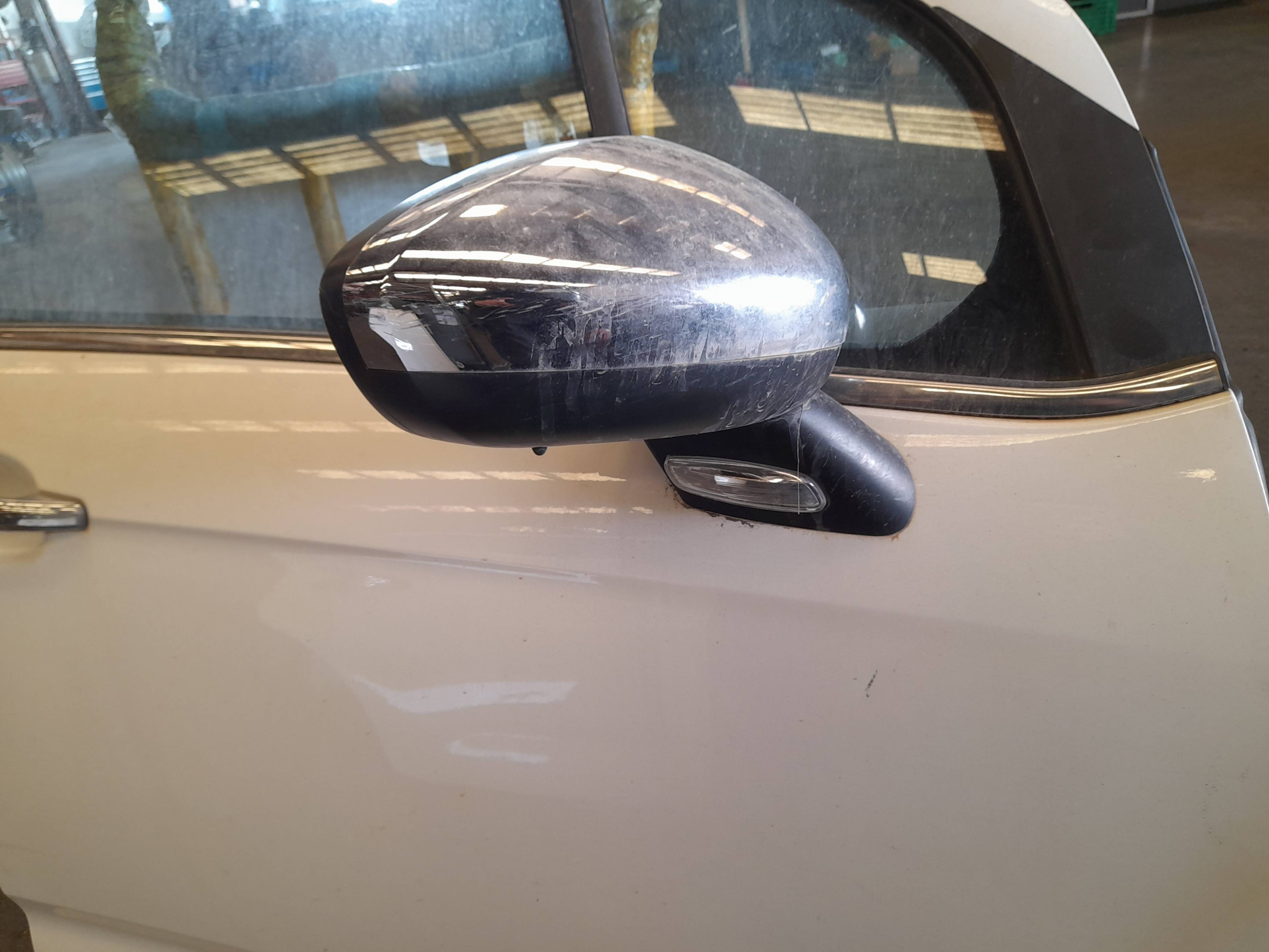 retrovisor derecho - Imagen 1