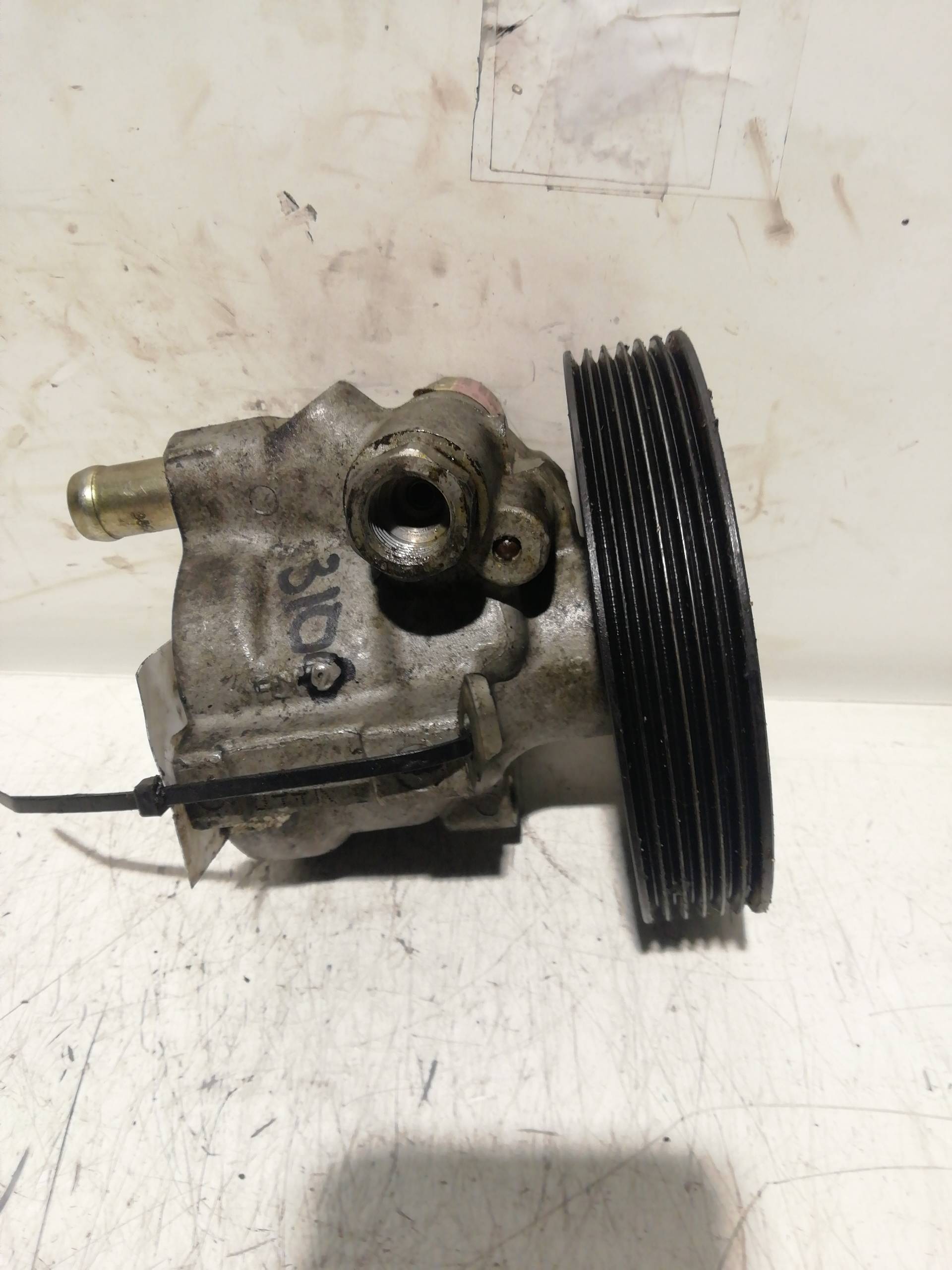 Pompe direction assistée RENAULT LAGUNA II (BG0)