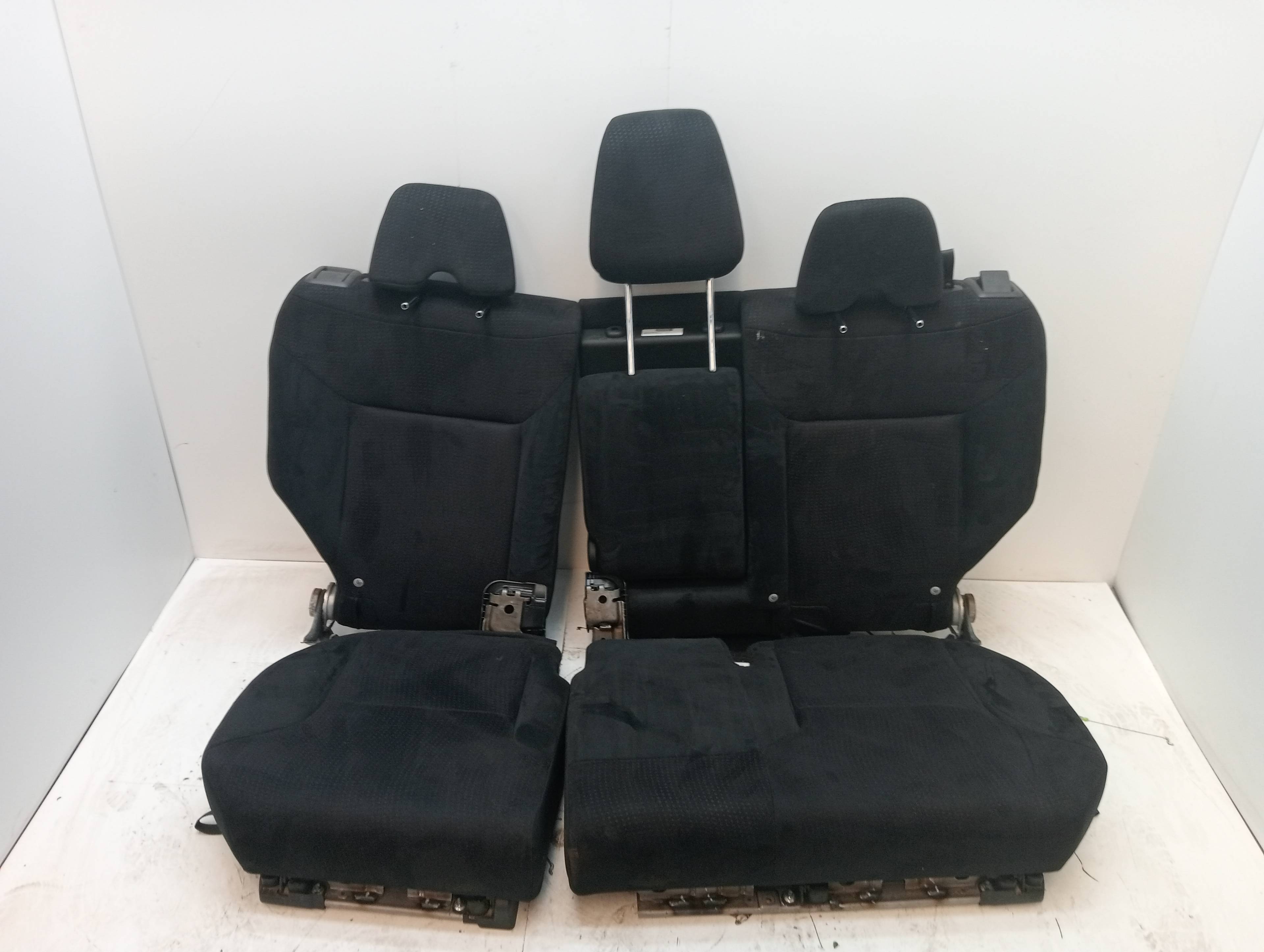 Rear seat lock HONDA CR-V