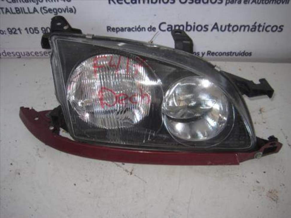 Phare droit TOYOTA AVENSIS BERLINA (T25)