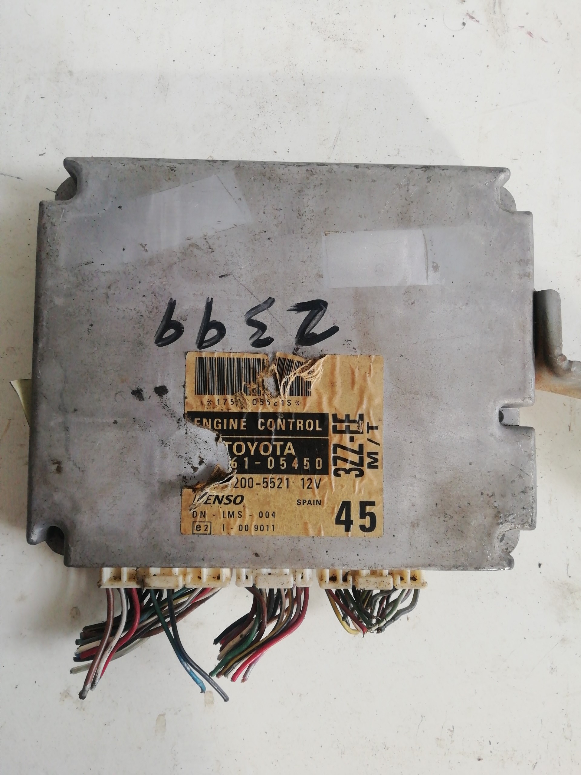 Engine control unit ECU TOYOTA AVENSIS BERLINA (T25)