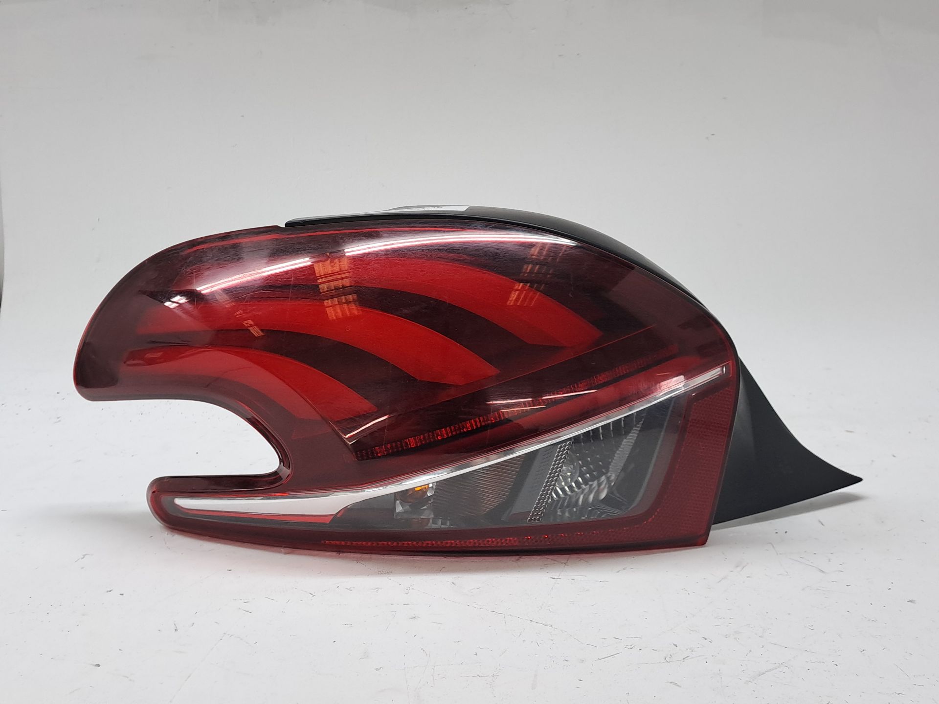 Heckleuchte links PEUGEOT 208