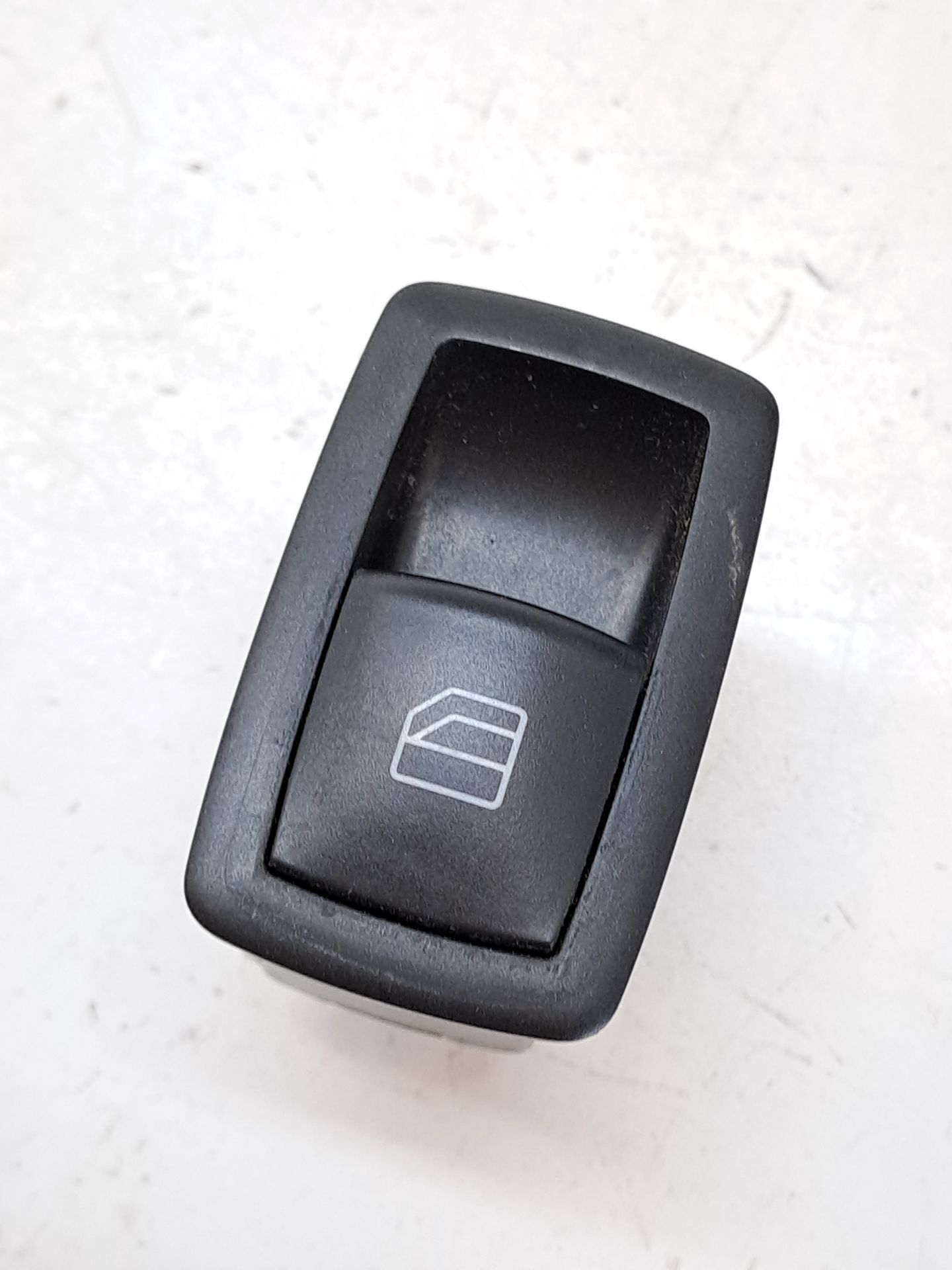 Comando vidro elétrico dianteiro direito MERCEDES-BENZ CLASE B (W245)