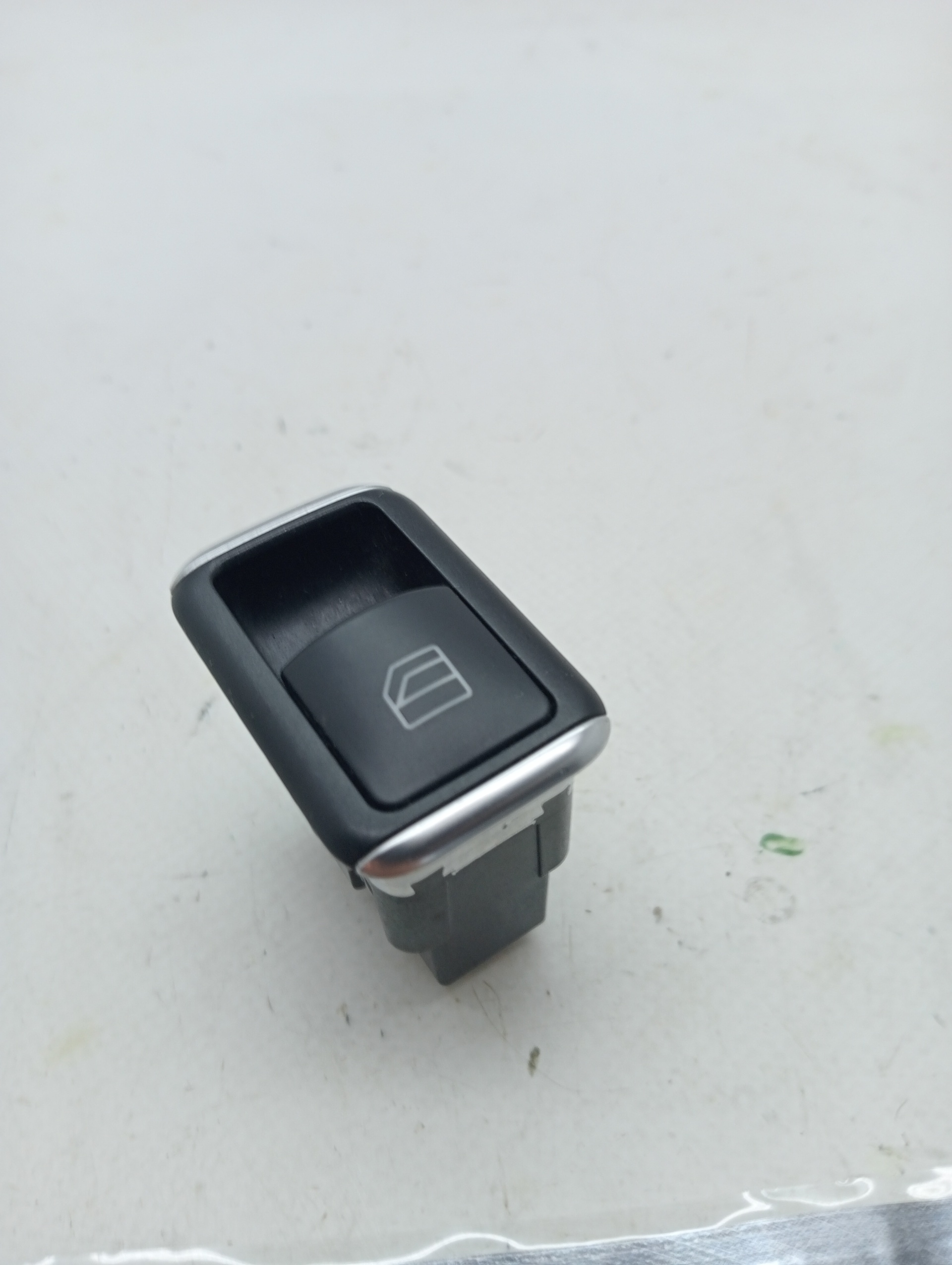 Comando vidro elétrico traseiro esquerdo MERCEDES-BENZ CLASE A (W176)