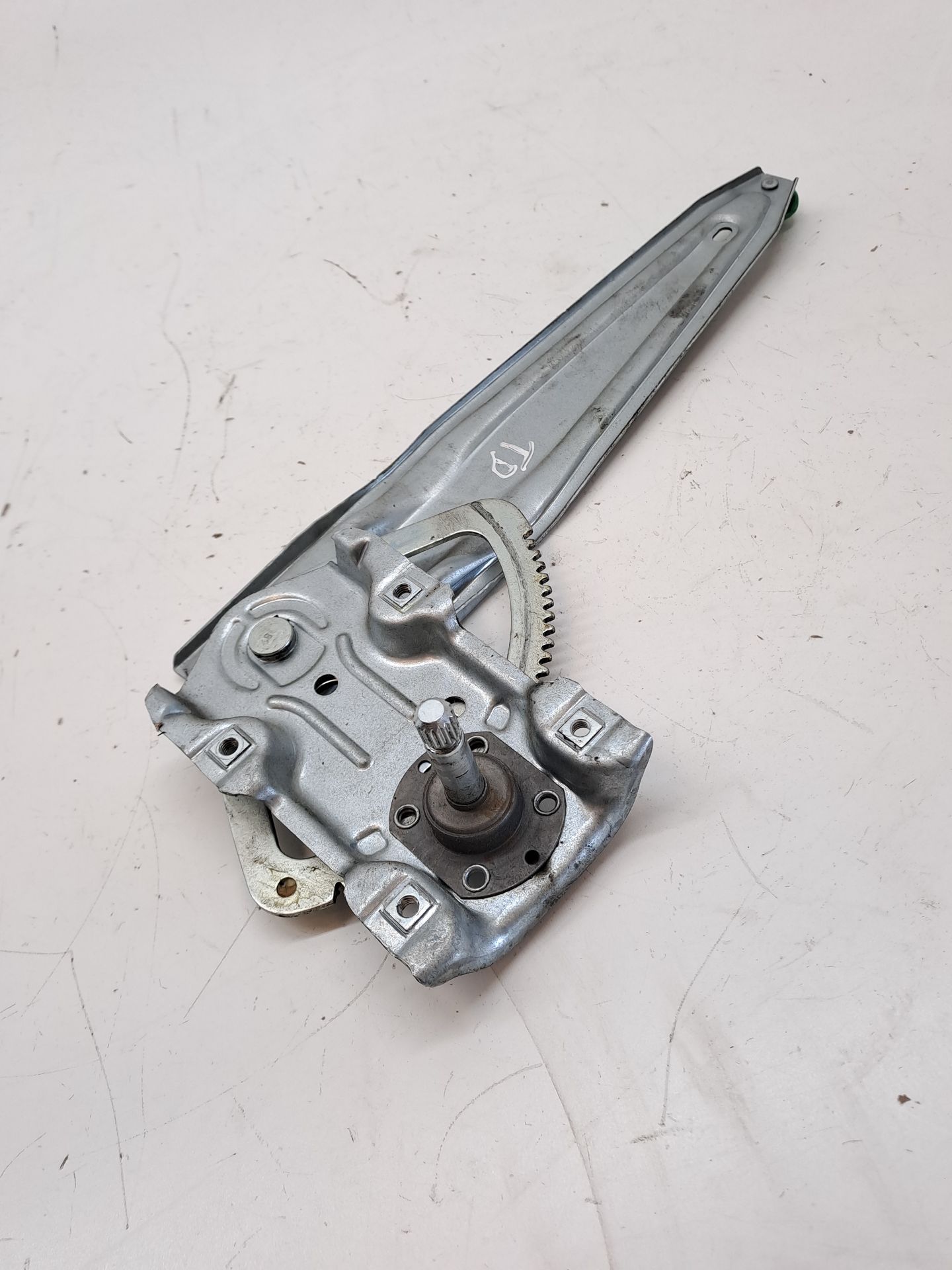 Rear right window regulator TOYOTA YARIS