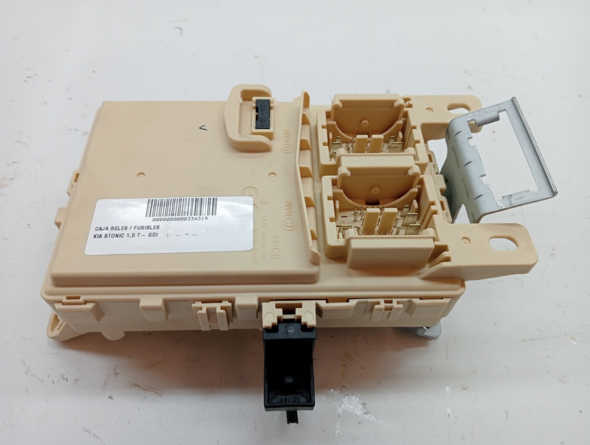 Relay/Fuse box KIA STONIC