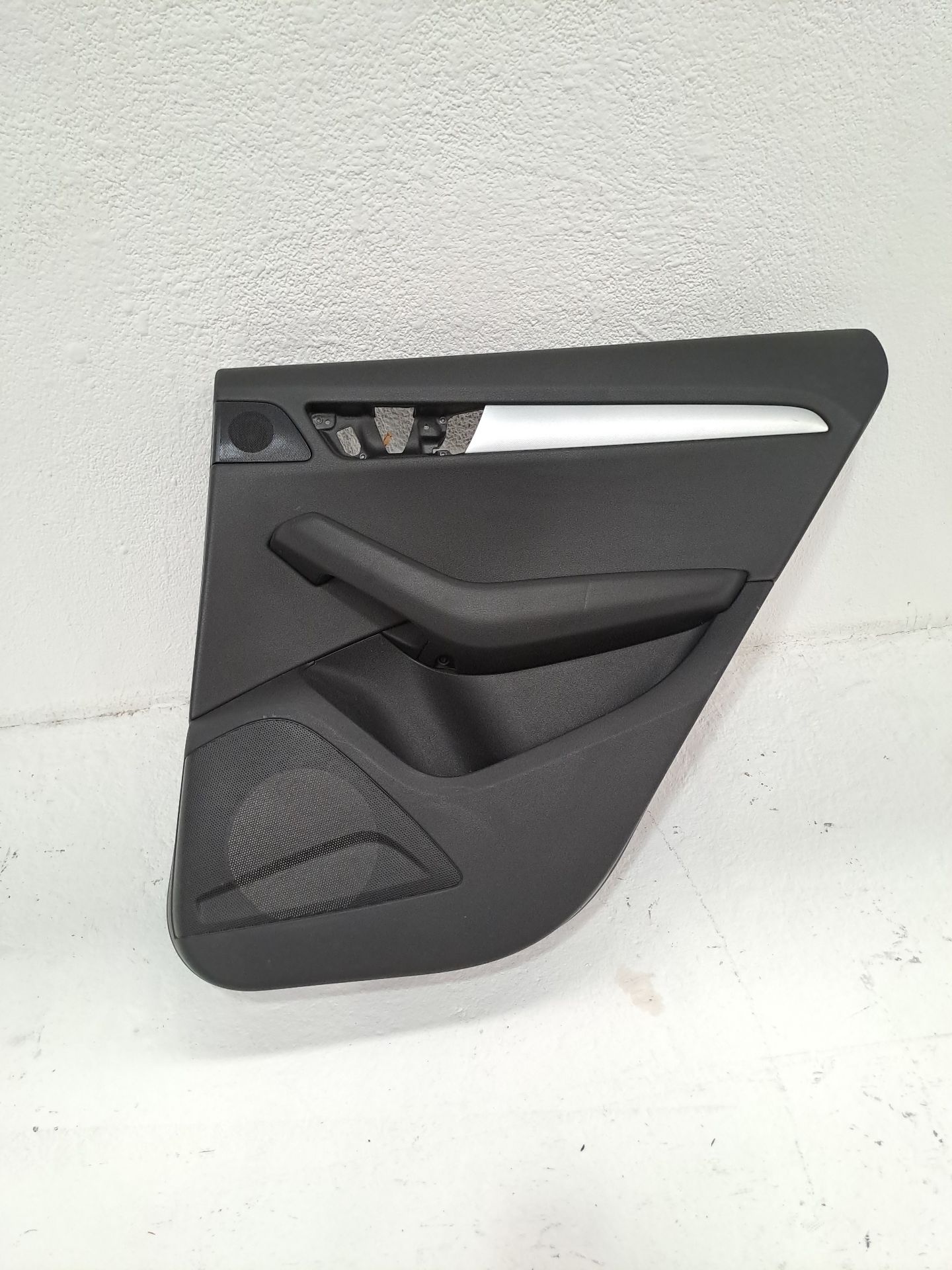 Rear Right Door Trim Panel AUDI Q5 (8RB)