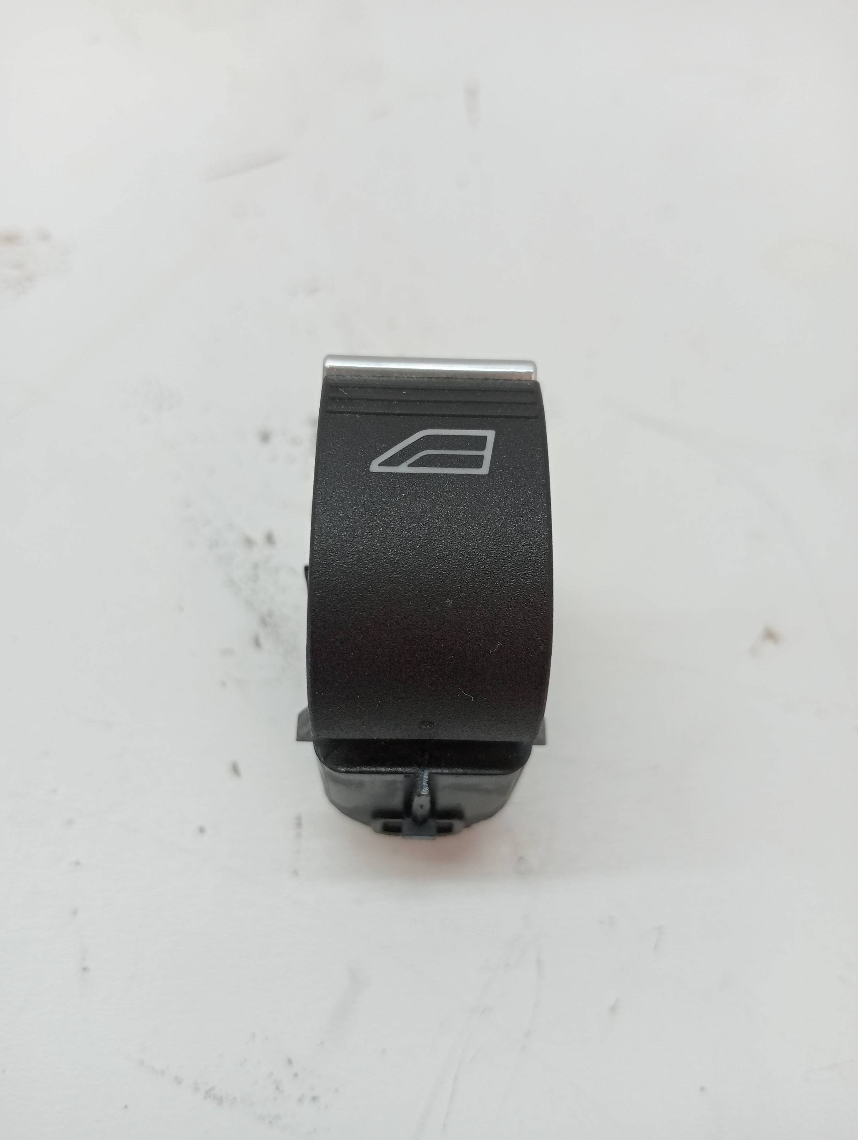 Rear Right Window Switch FORD FOCUS LIM. (CB8)