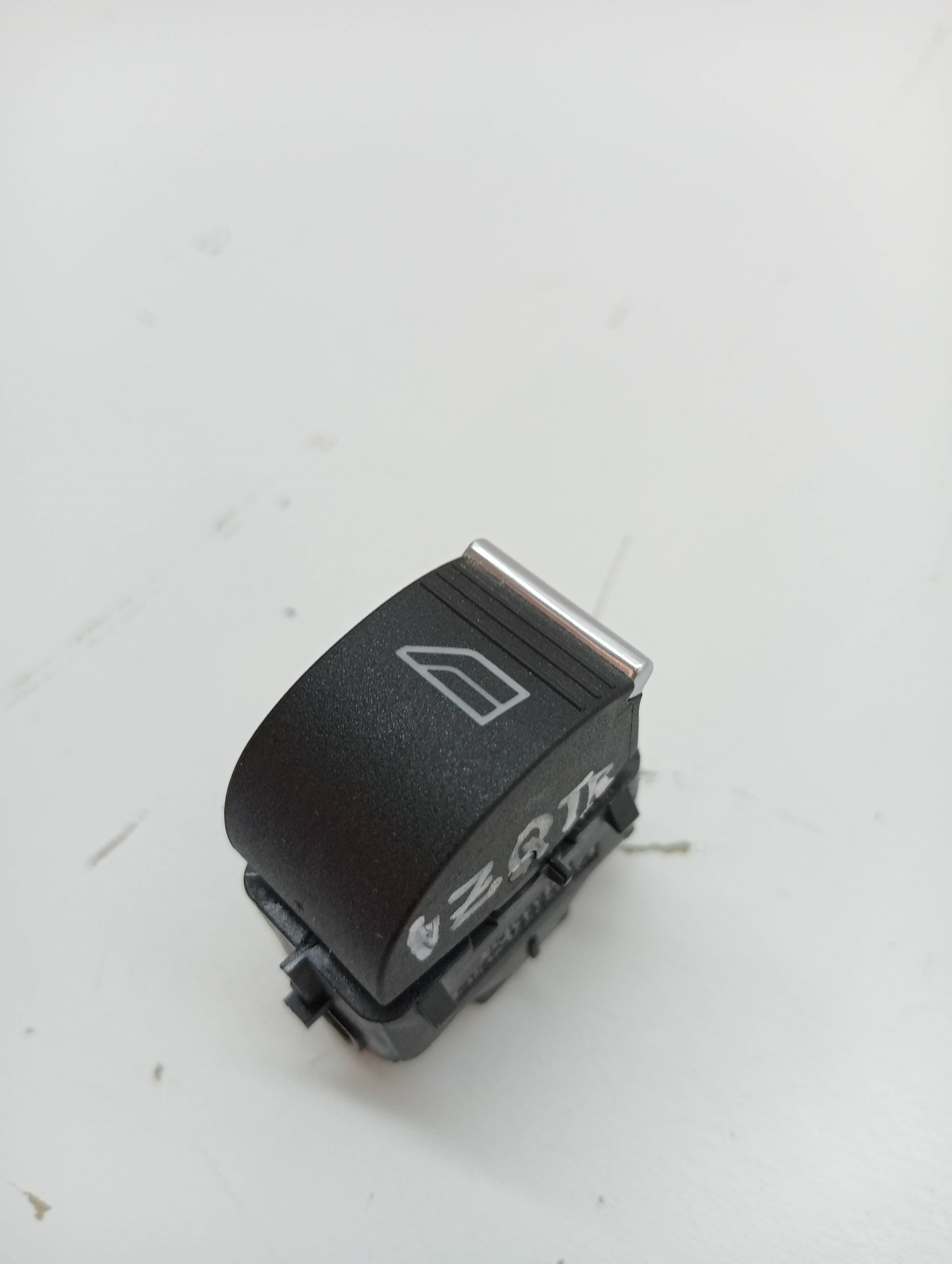 Comando vidro elétrico traseiro esquerdo FORD FOCUS LIM. (CB8)