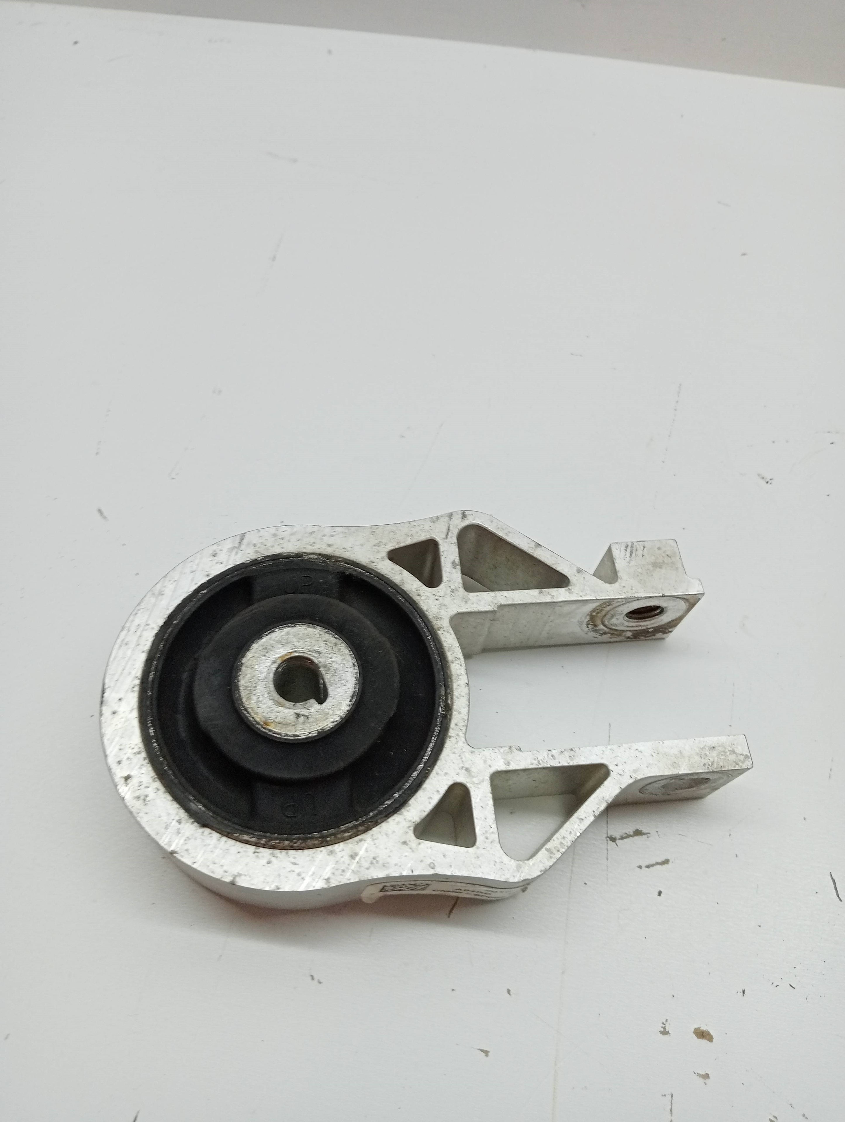 Coxim do motor traseiro FORD FOCUS LIM. (CB8)
