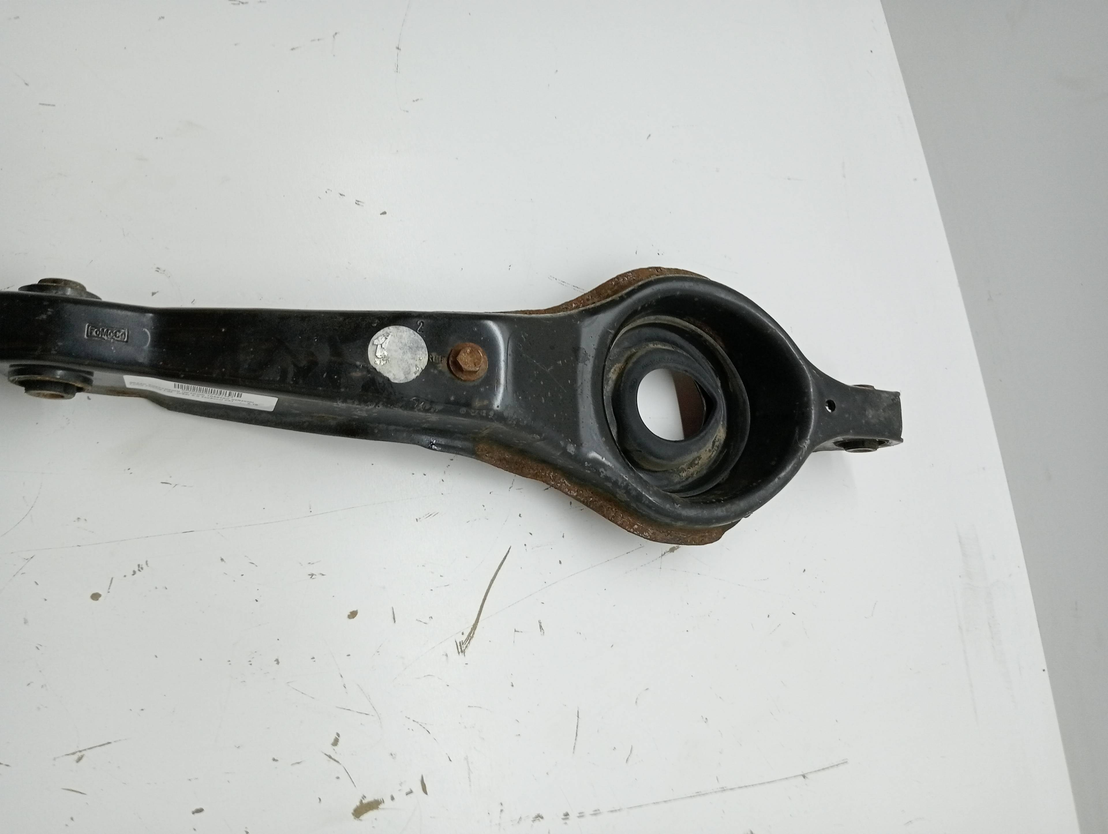 Braço de suspensão inferior traseiro direito FORD FOCUS LIM. (CB8)