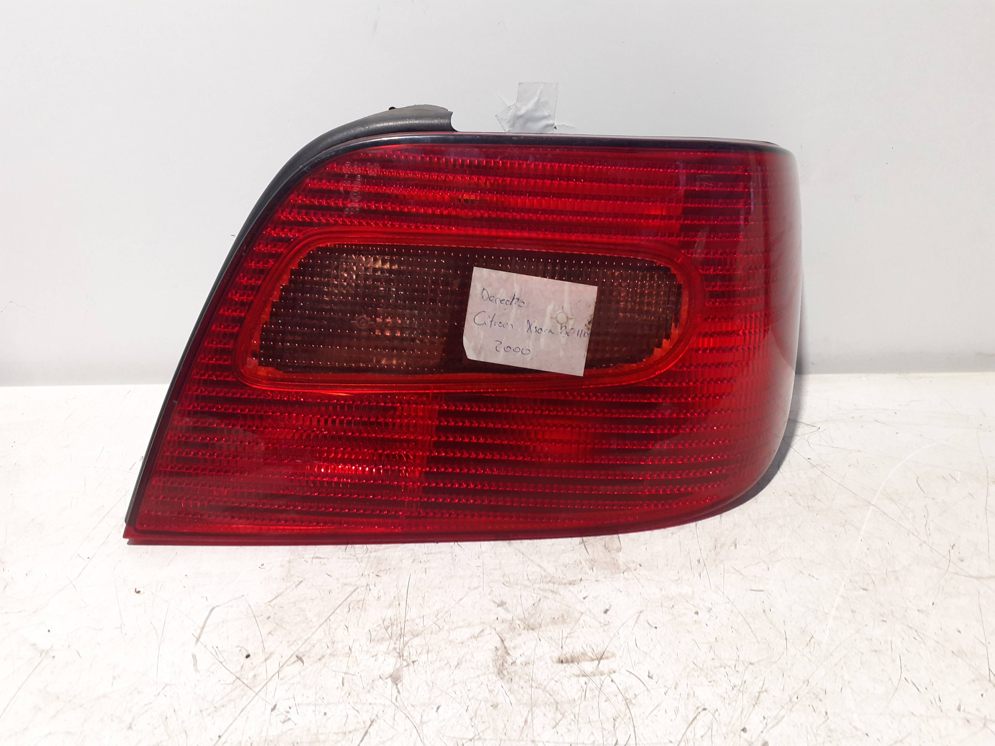 Feu arrière droit CITROEN XSARA BERLINA