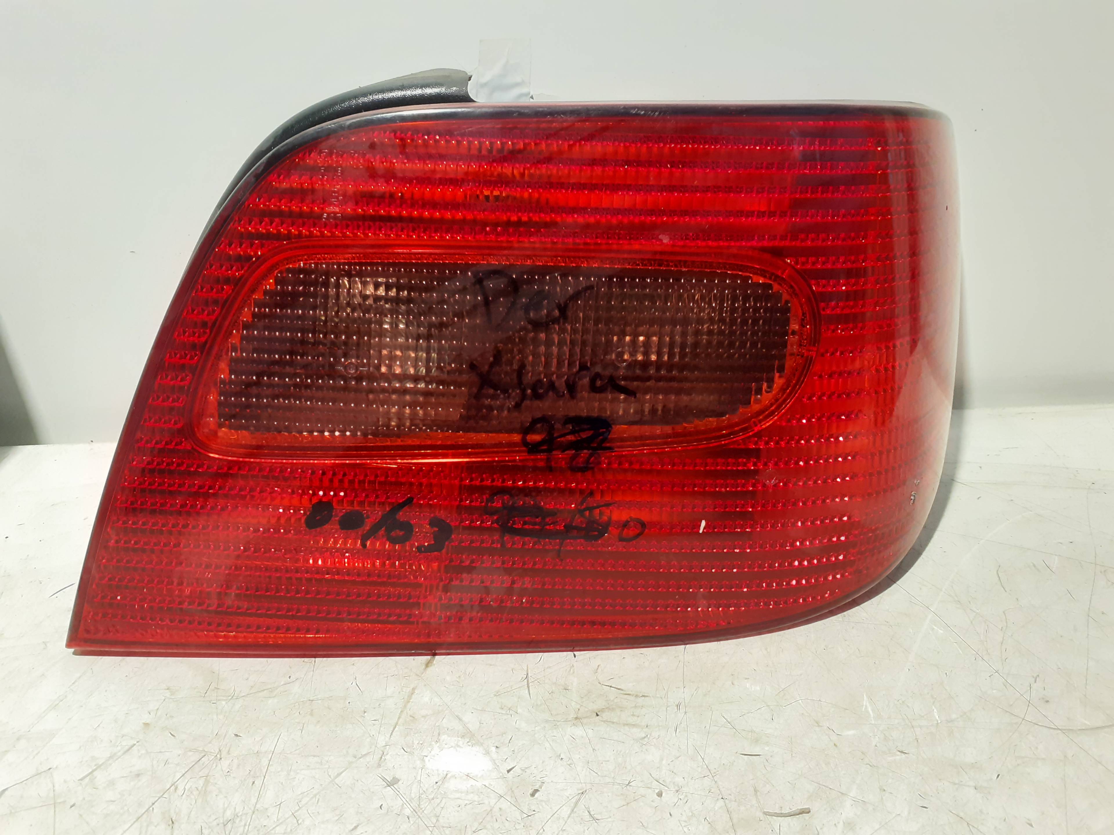 Feu arrière droit CITROEN XSARA BERLINA