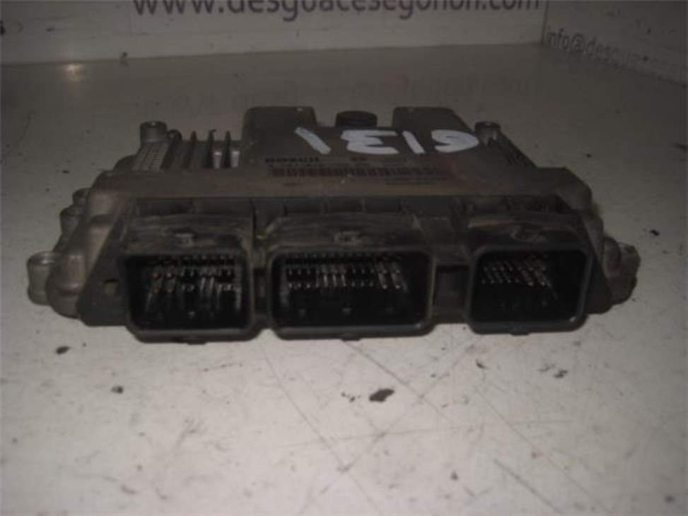 Engine control unit ECU RENAULT MEGANE II BERLINA 5P