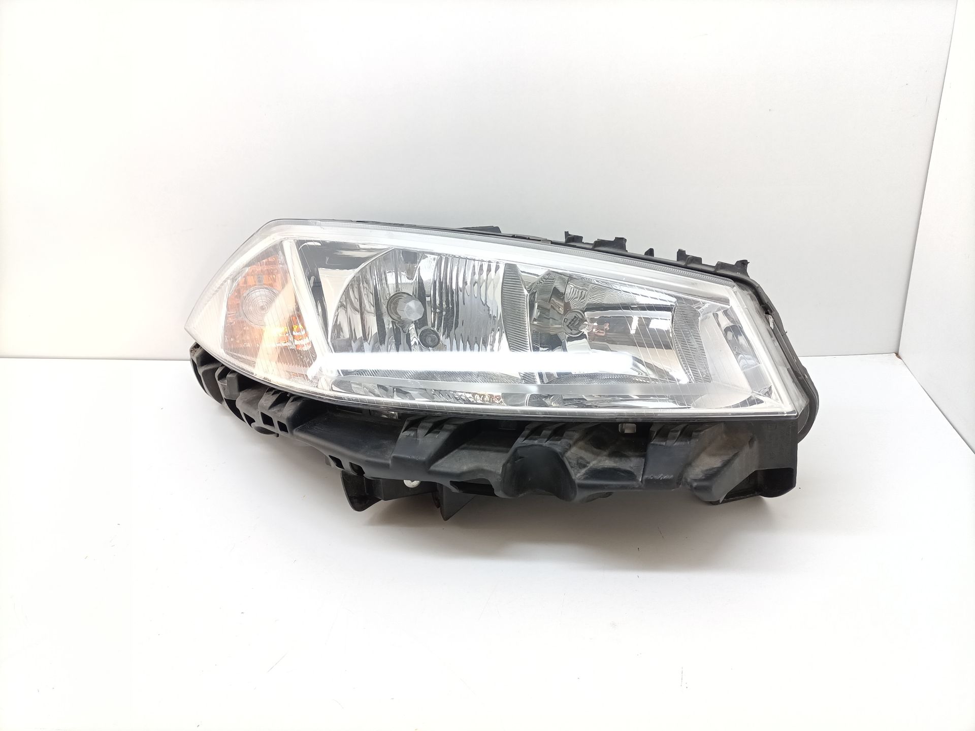Farol direito RENAULT MEGANE II BERLINA 5P