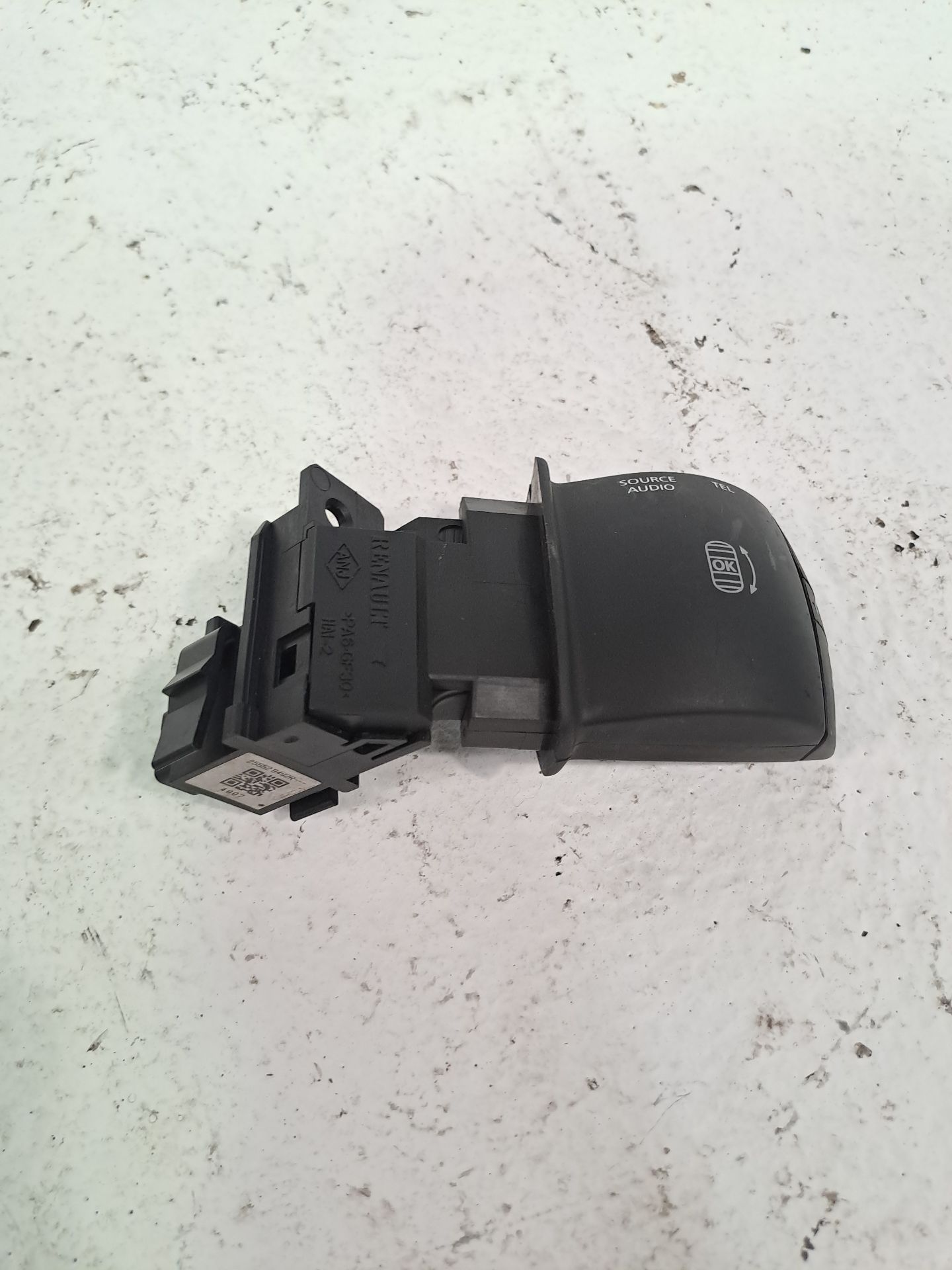 Commande multifonction RENAULT MEGANE III HATCHBACK (BZ0/1_, B3_)
