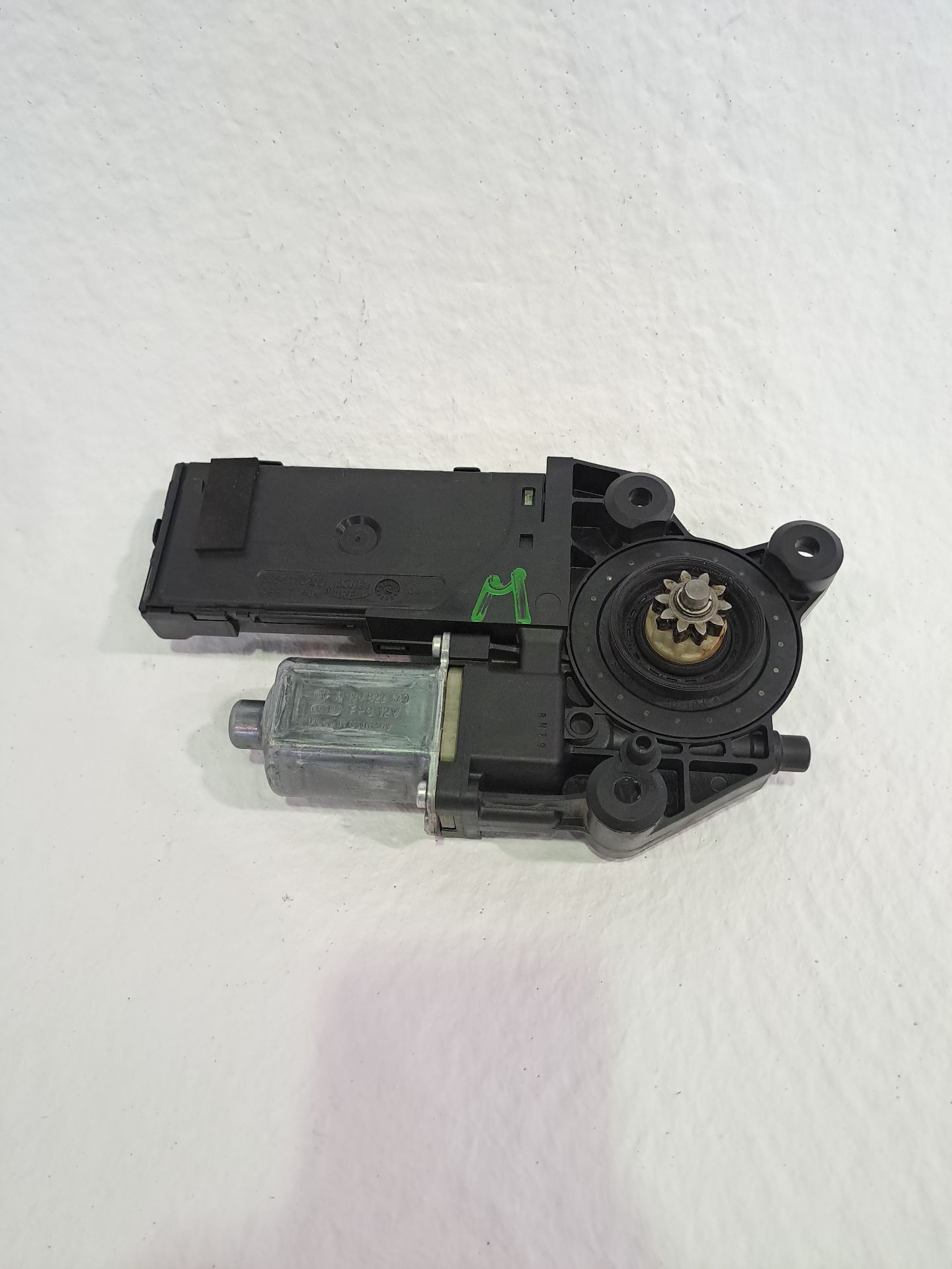 Front Left Window Motor RENAULT MEGANE III HATCHBACK (BZ0/1_, B3_)